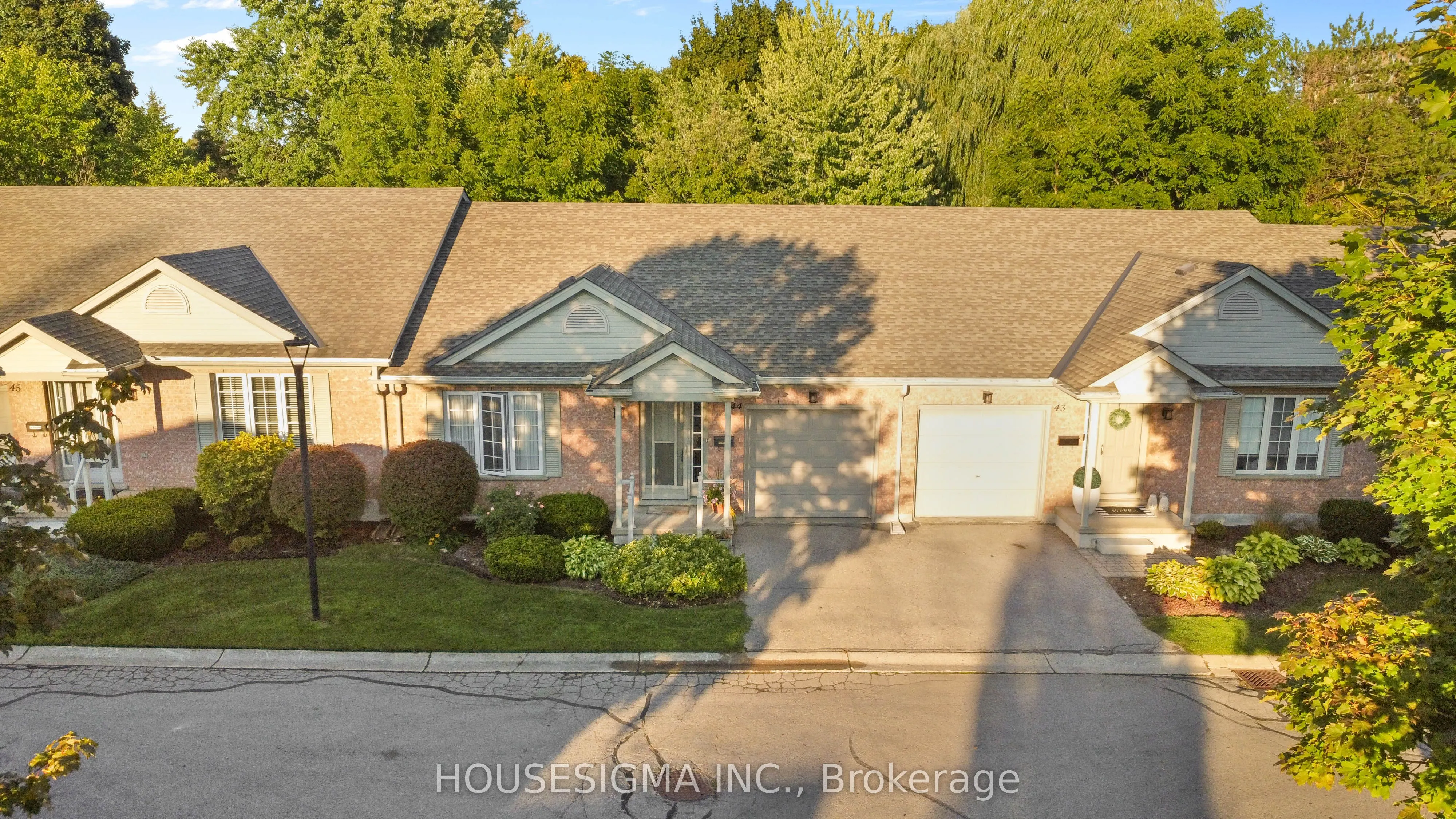 601 Grenfell Drive, #44