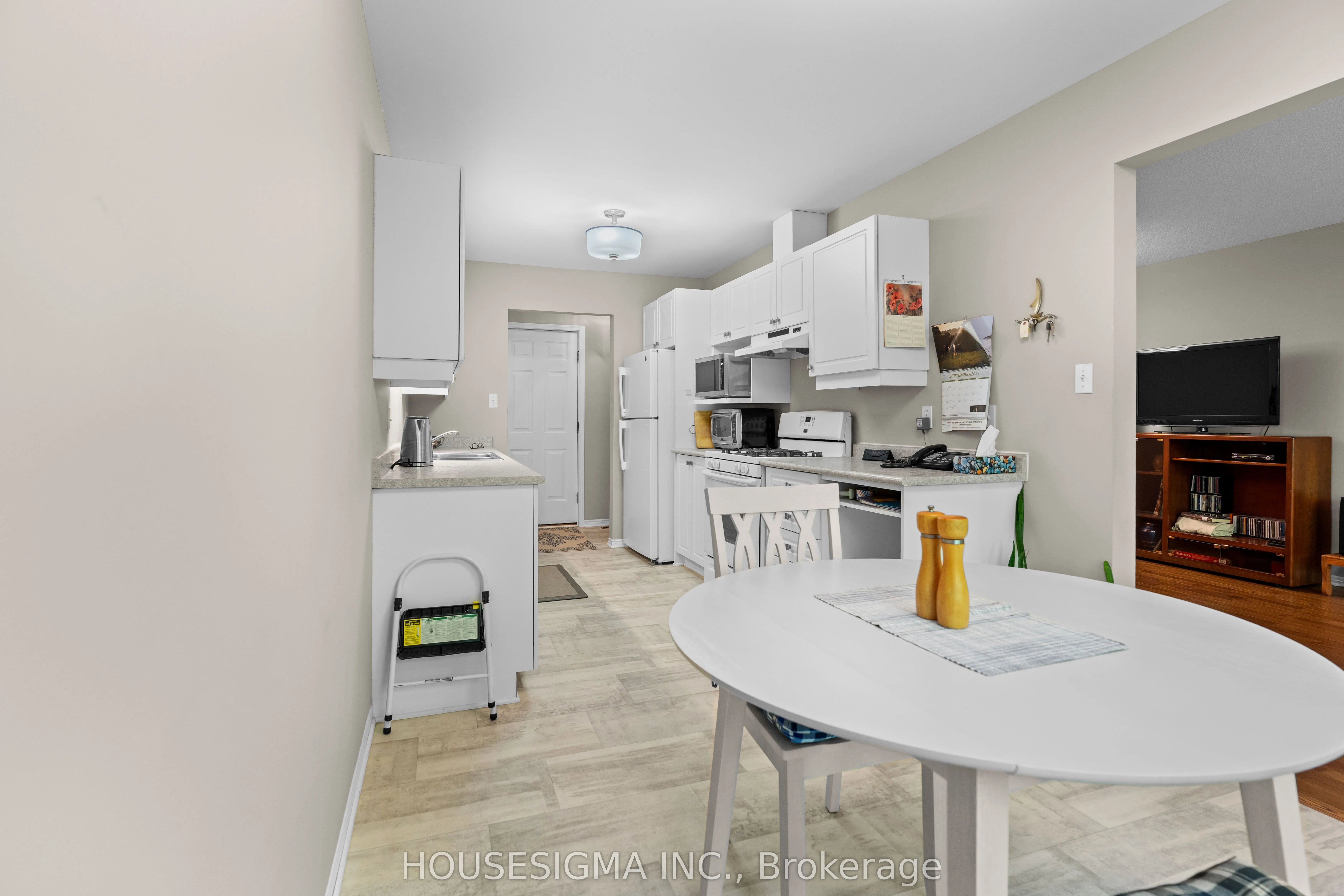 601 Grenfell Drive, #44