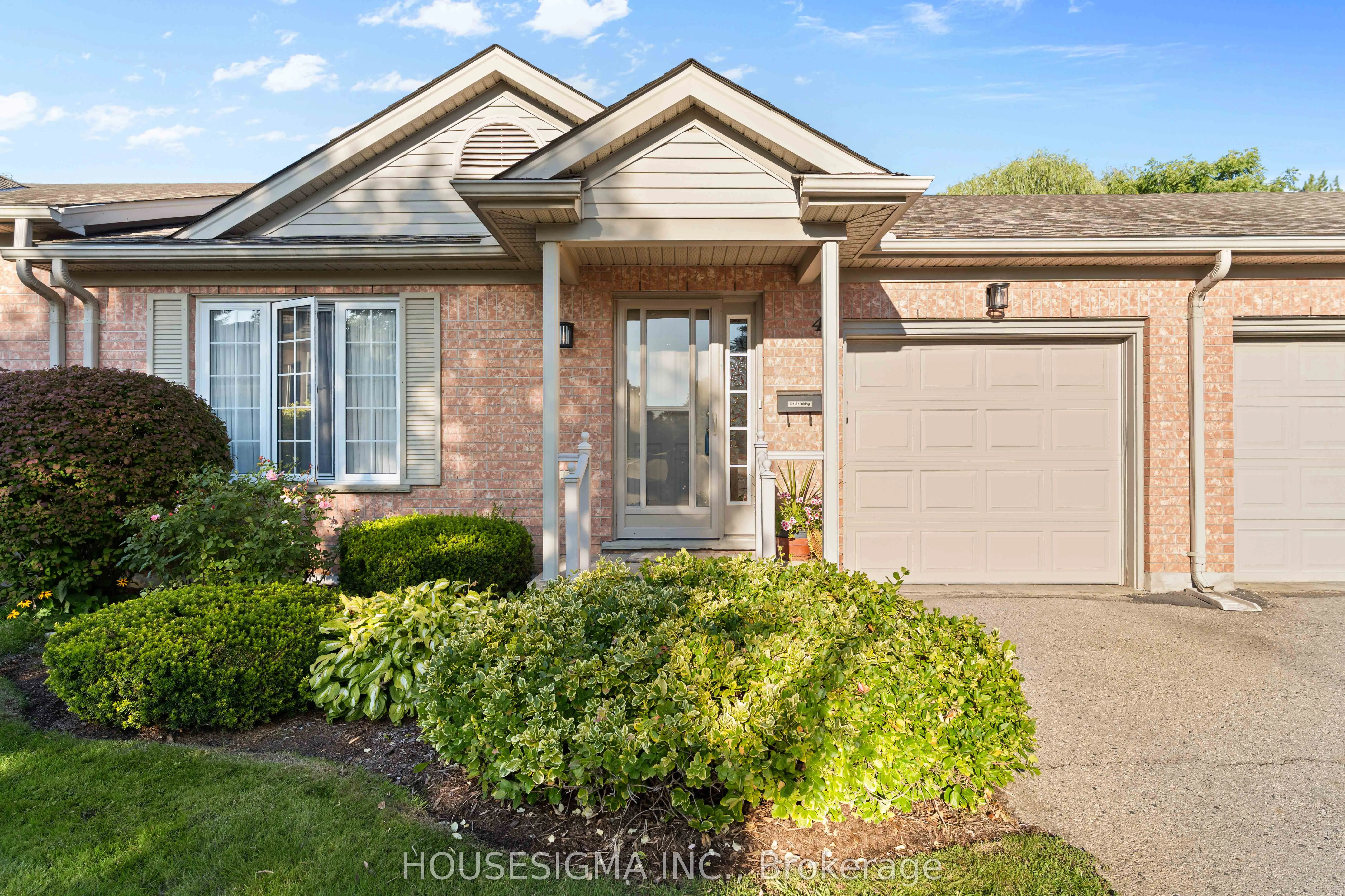 601 Grenfell Drive, #44