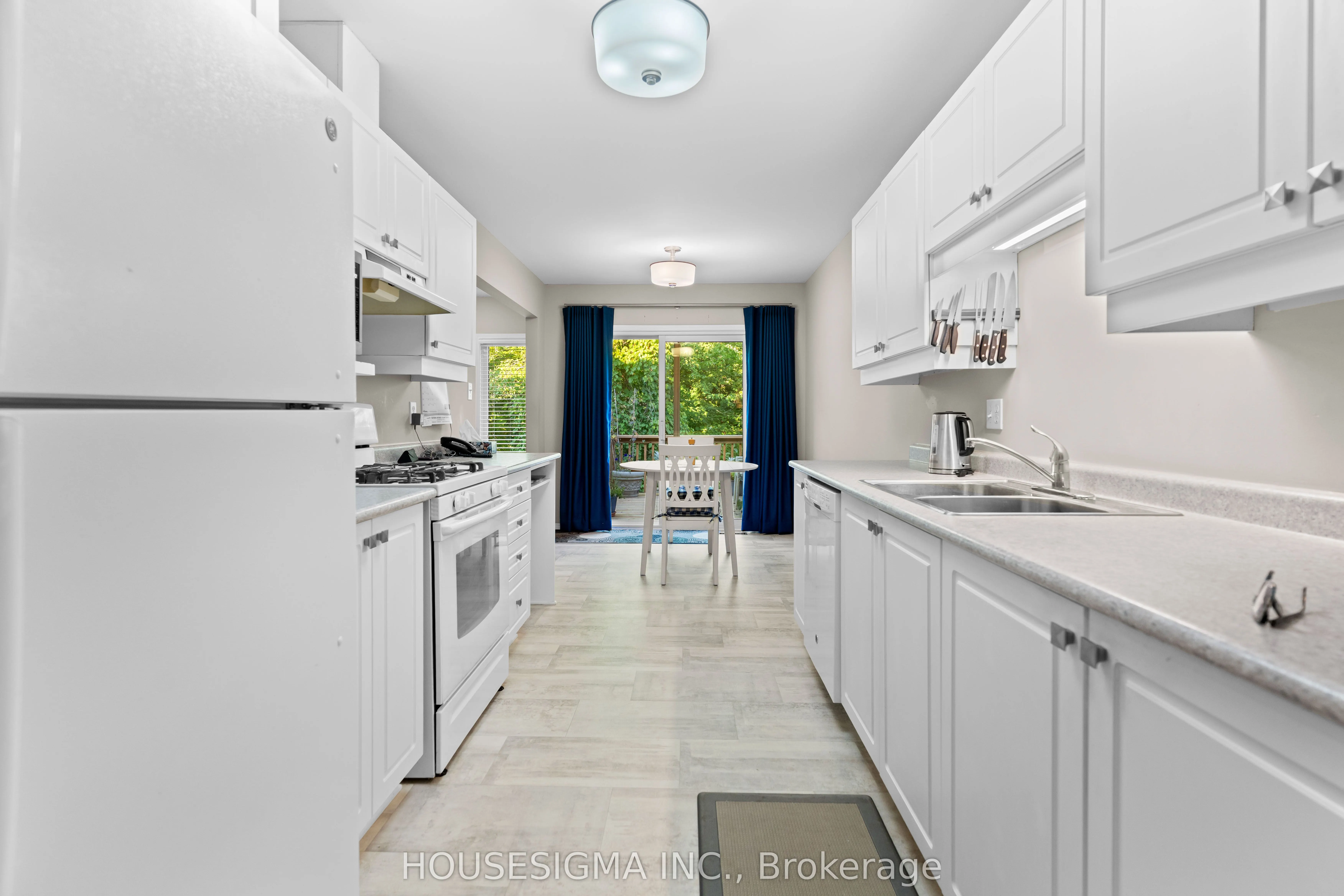 601 Grenfell Drive, #44
