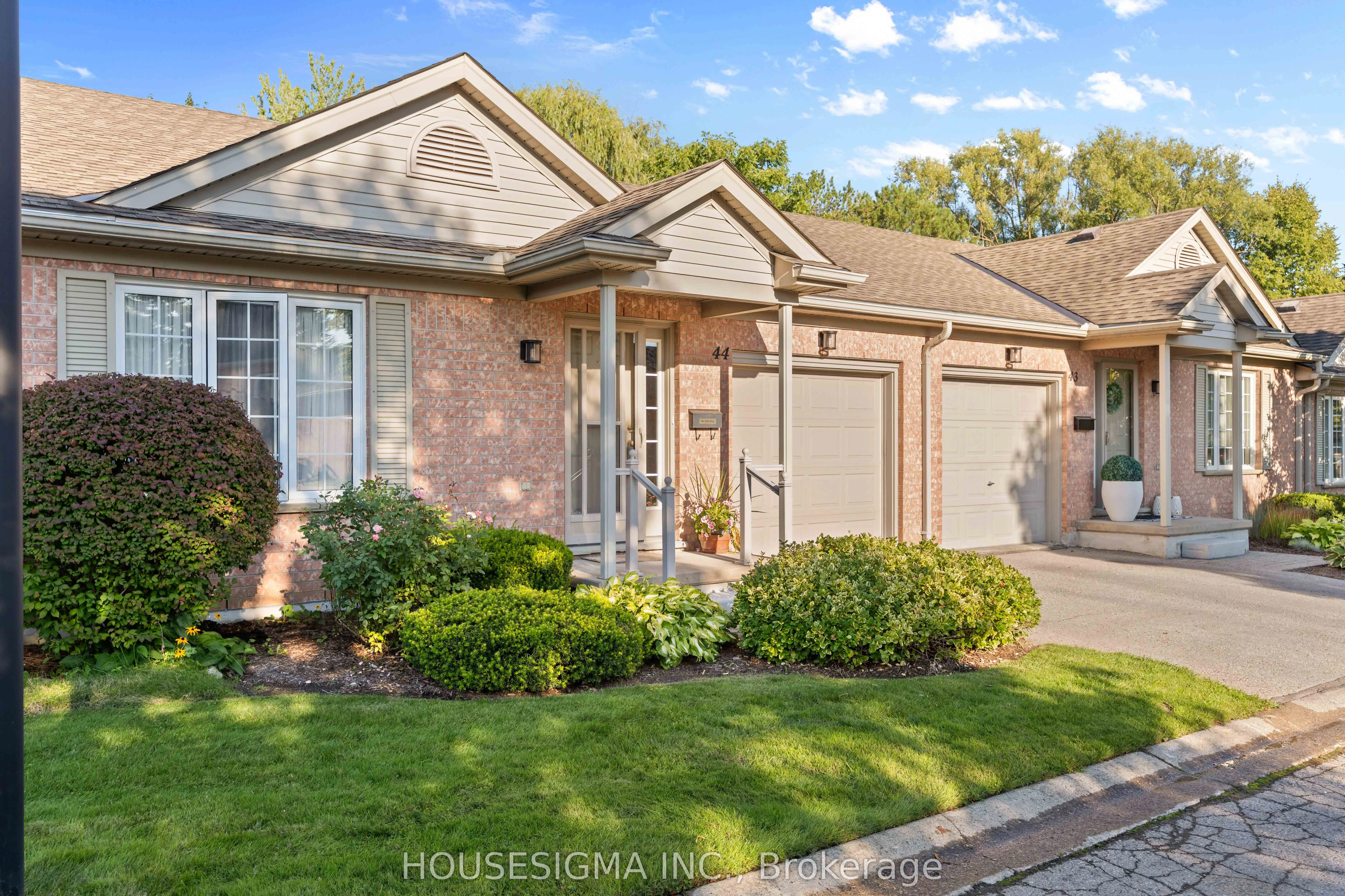 601 Grenfell Drive, #44