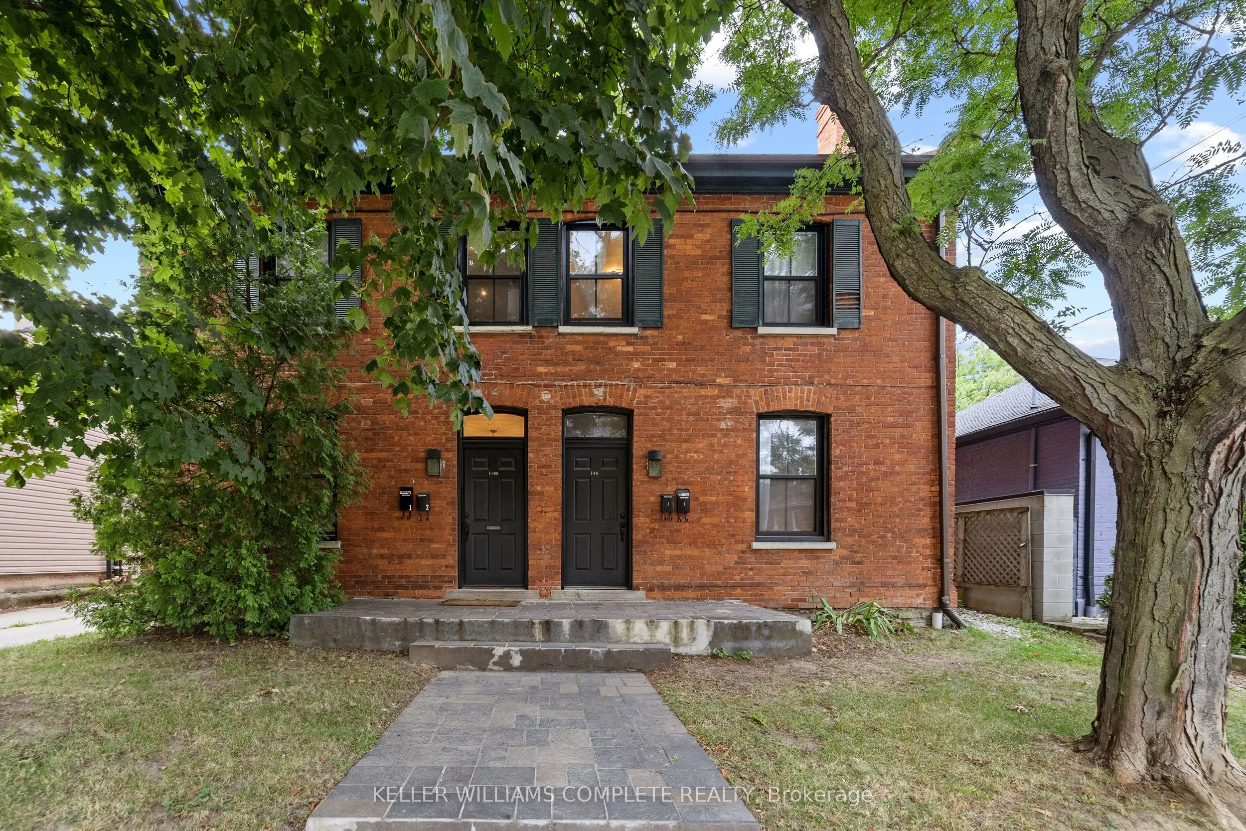 188-190 Caroline Street S