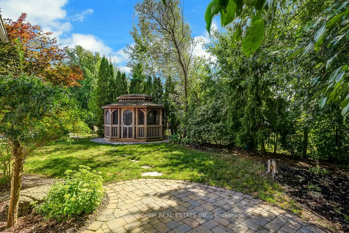 843 Long Point Circle