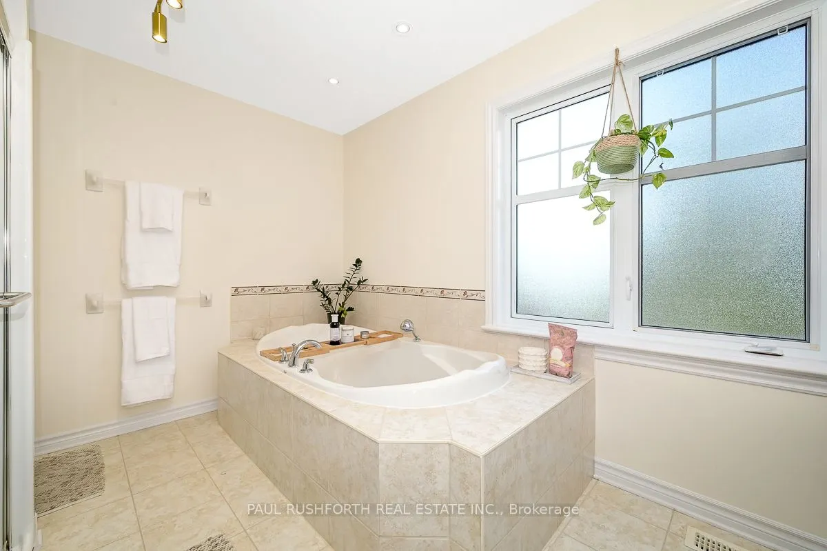 843 Long Point Circle
