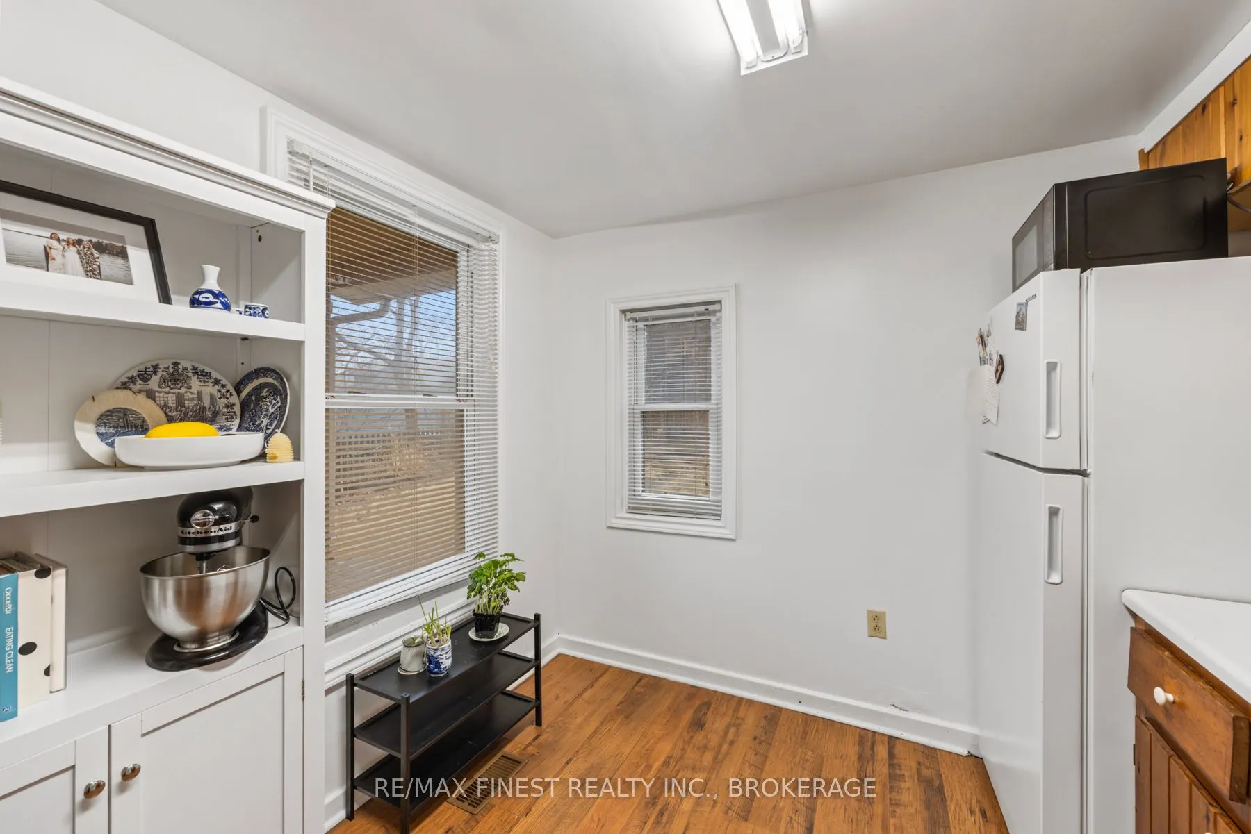 589 King Street W