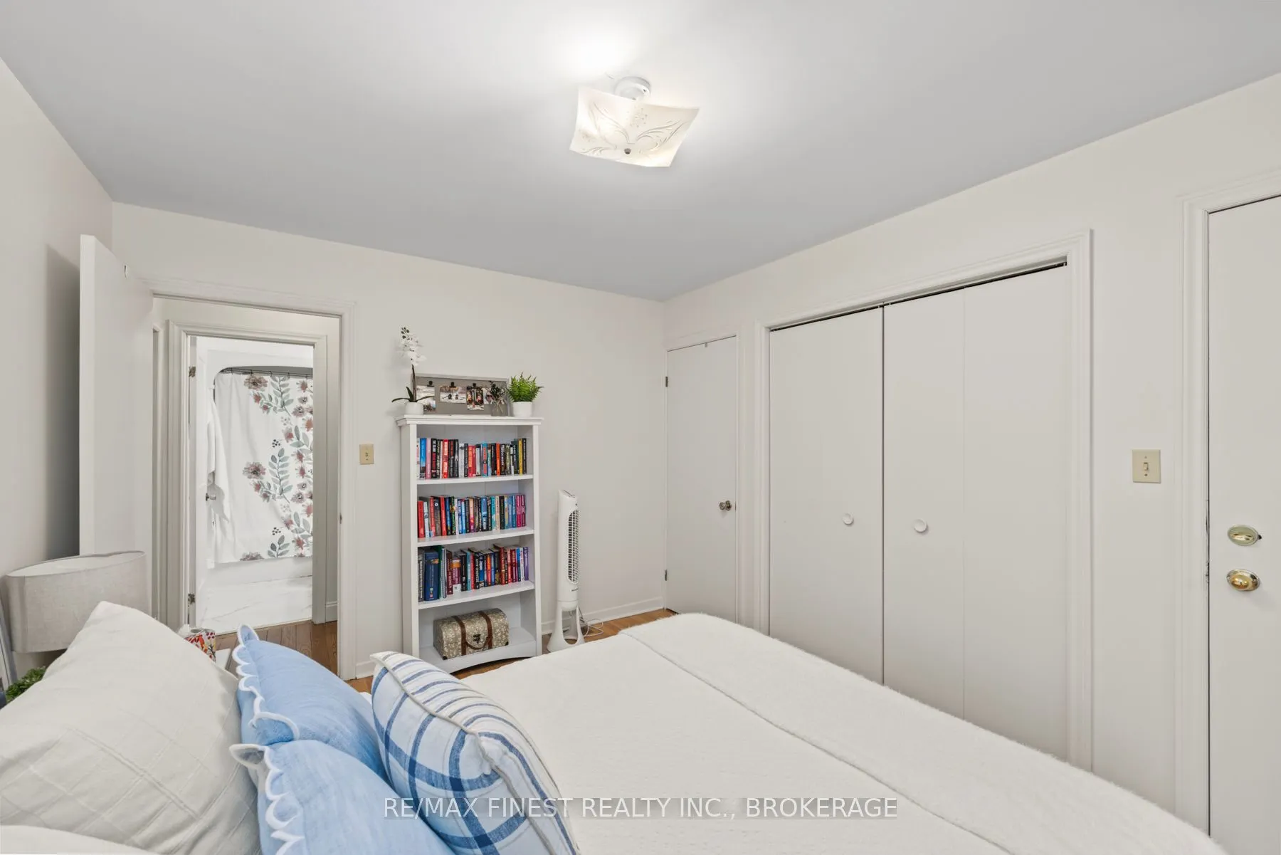589 King Street W