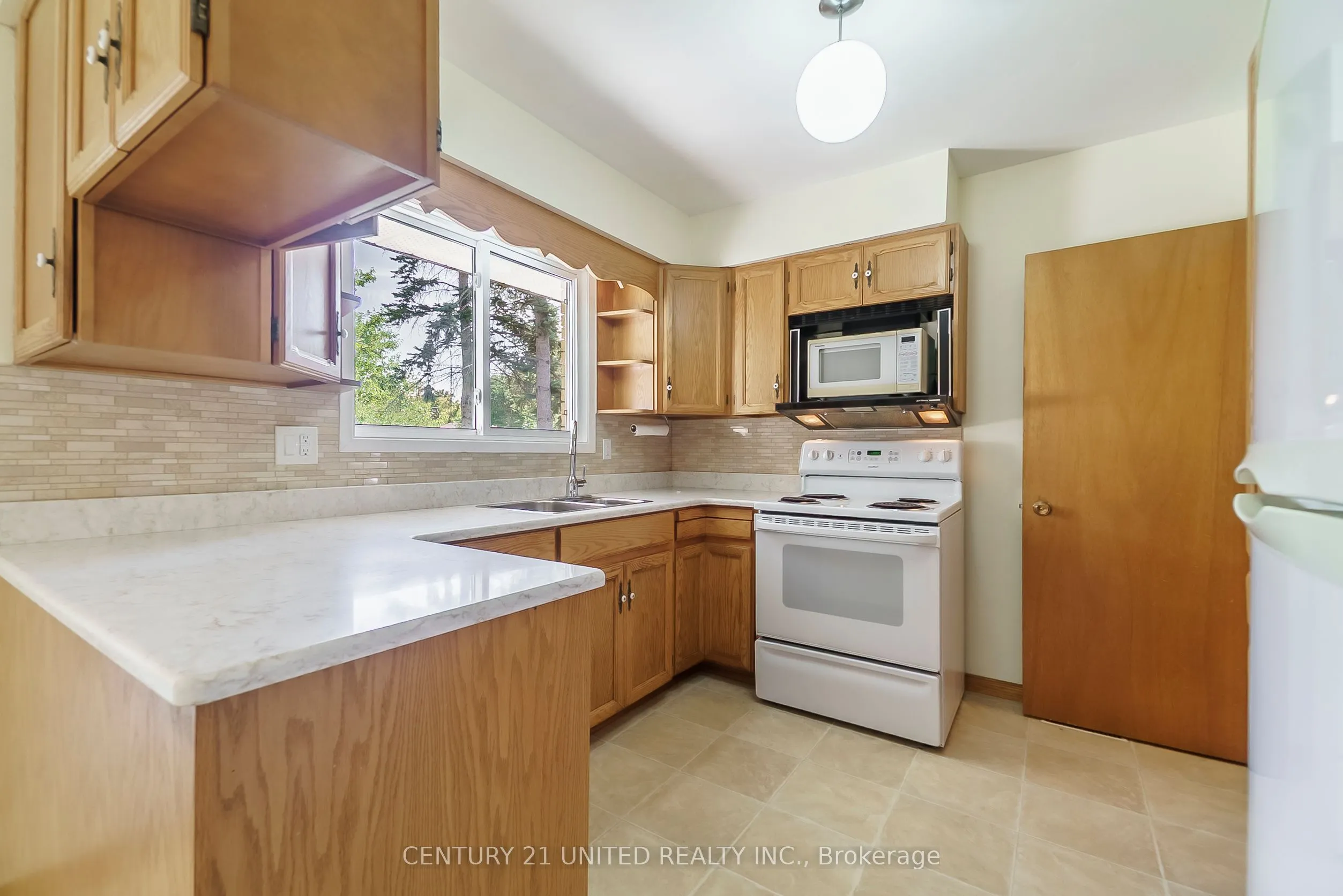 1246 Franklin Drive