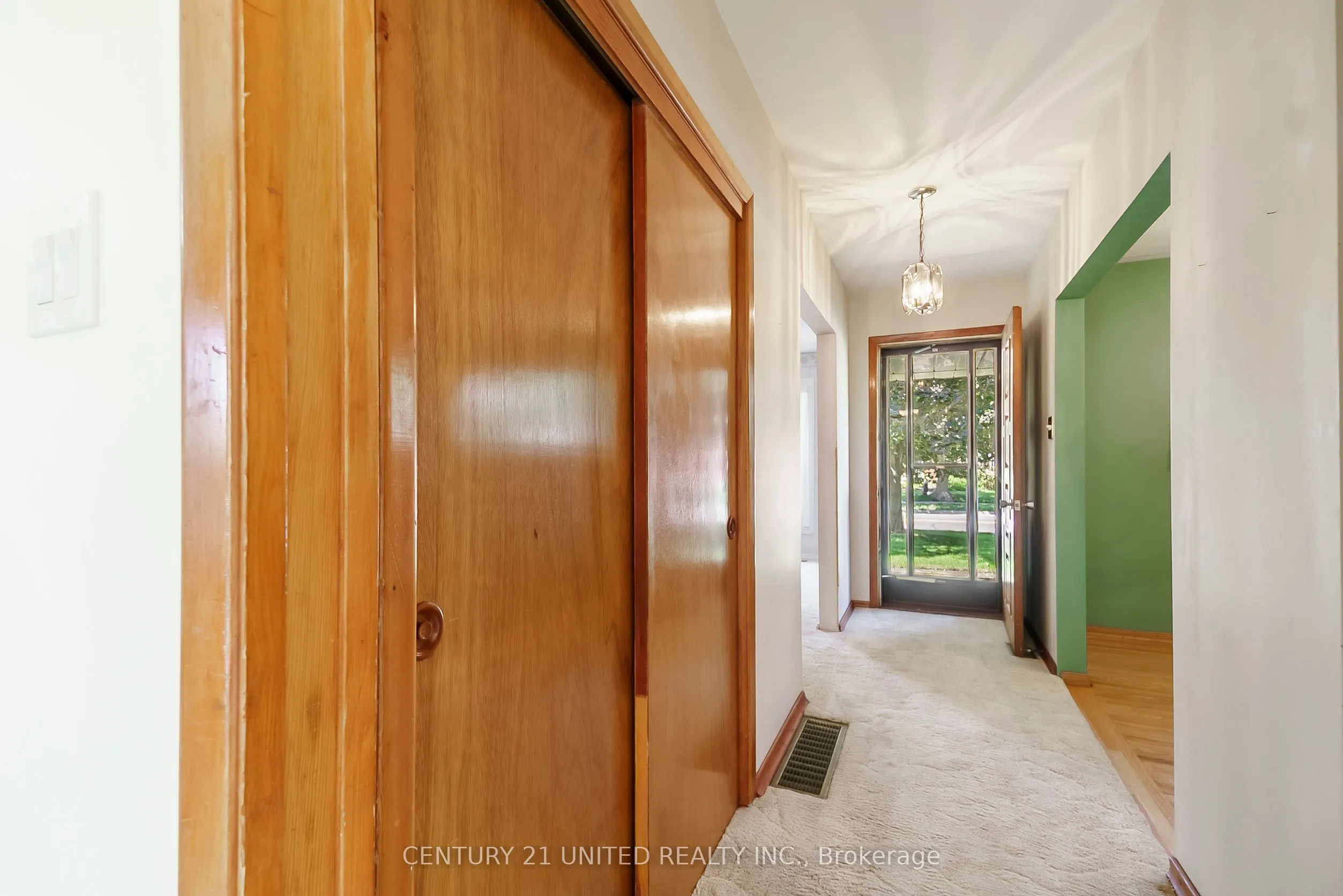 1246 Franklin Drive
