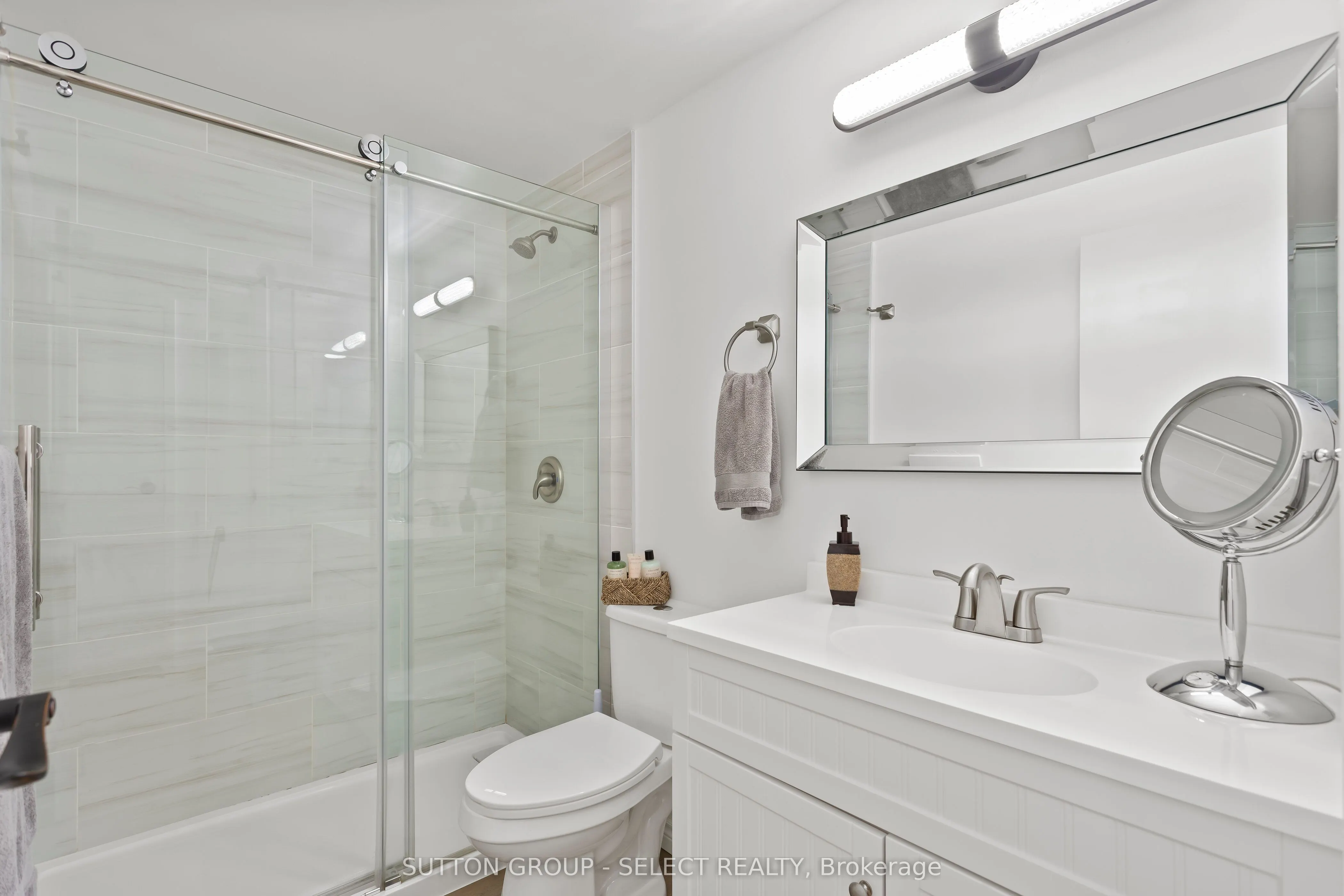 40 TIFFANY Drive, #64