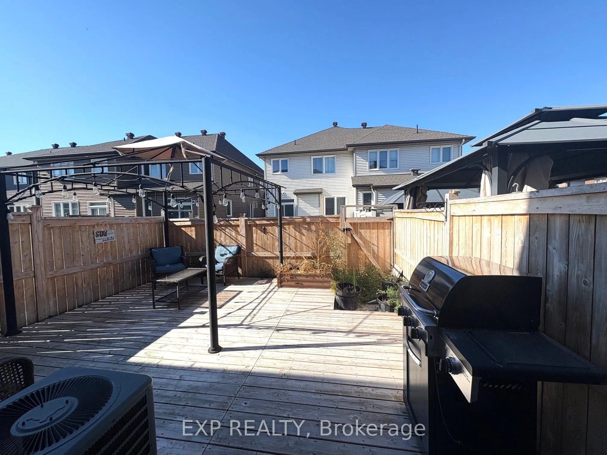 752 Oakglade Avenue