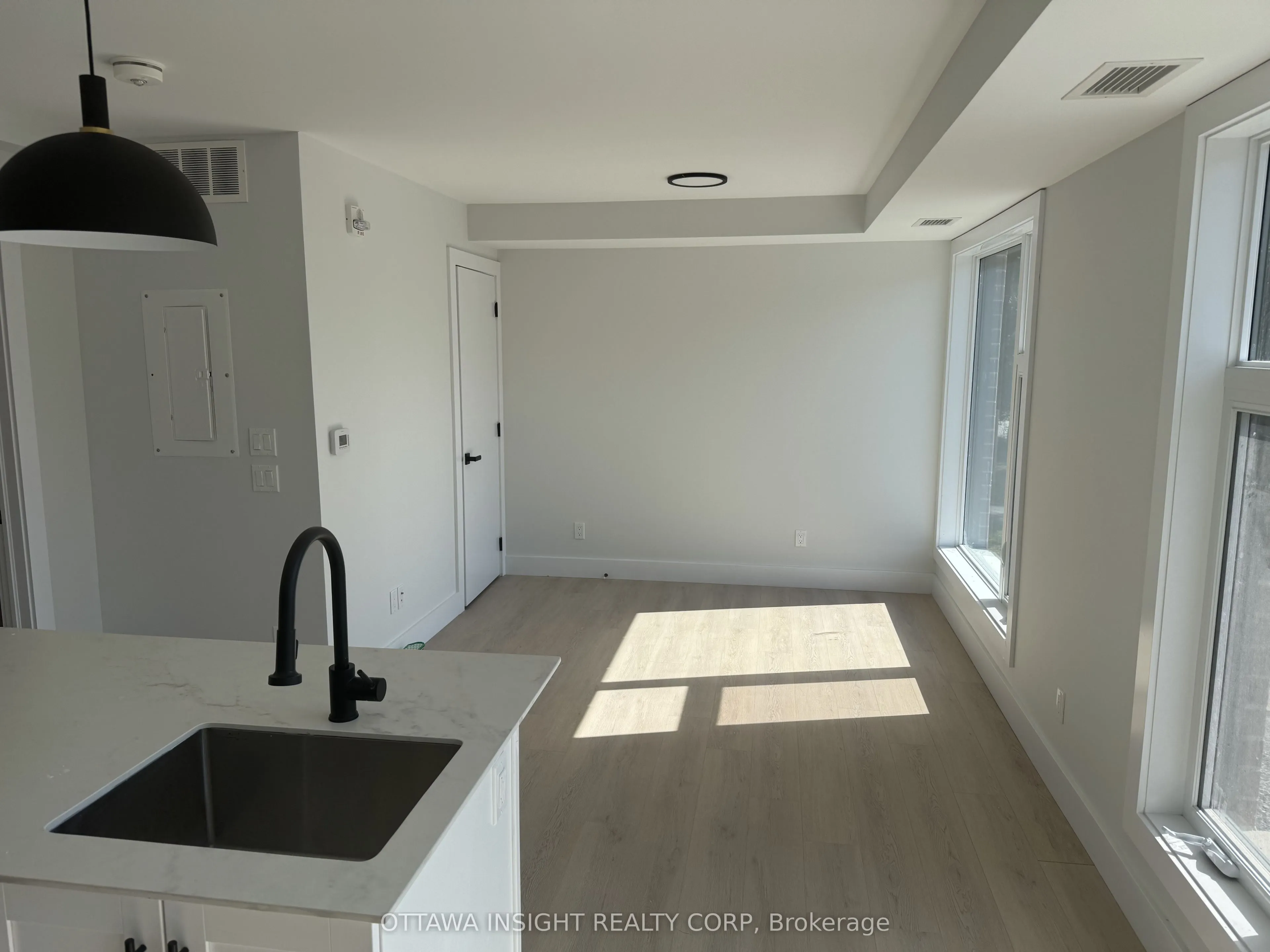 263 Currell Avenue, #3