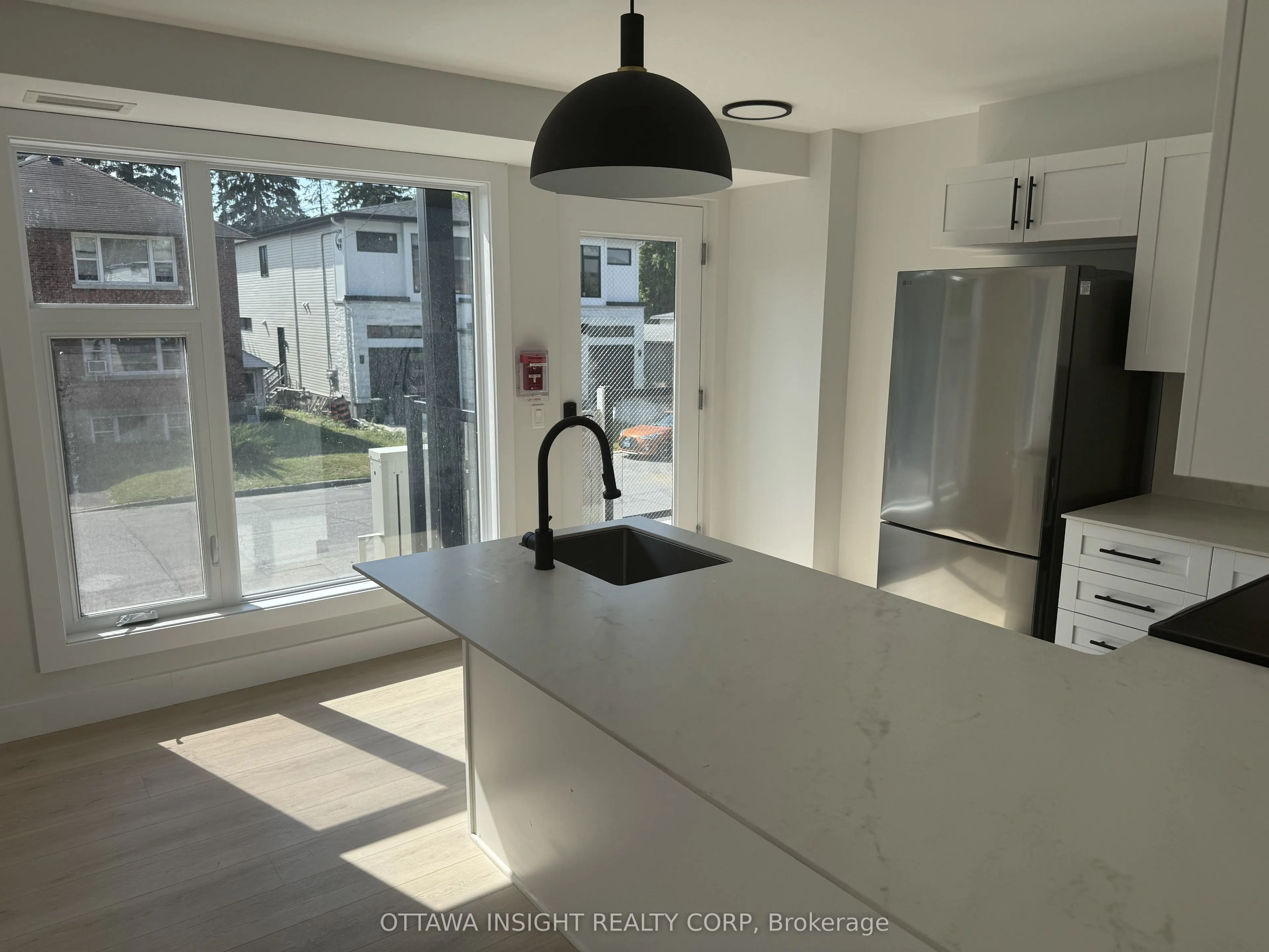 263 Currell Avenue, #3