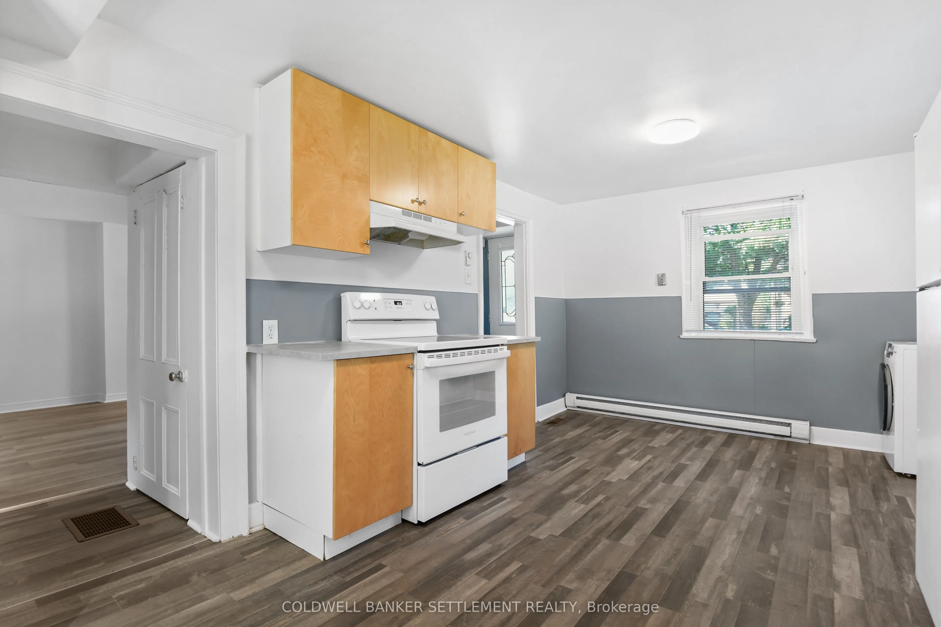 89 Drummond Street E