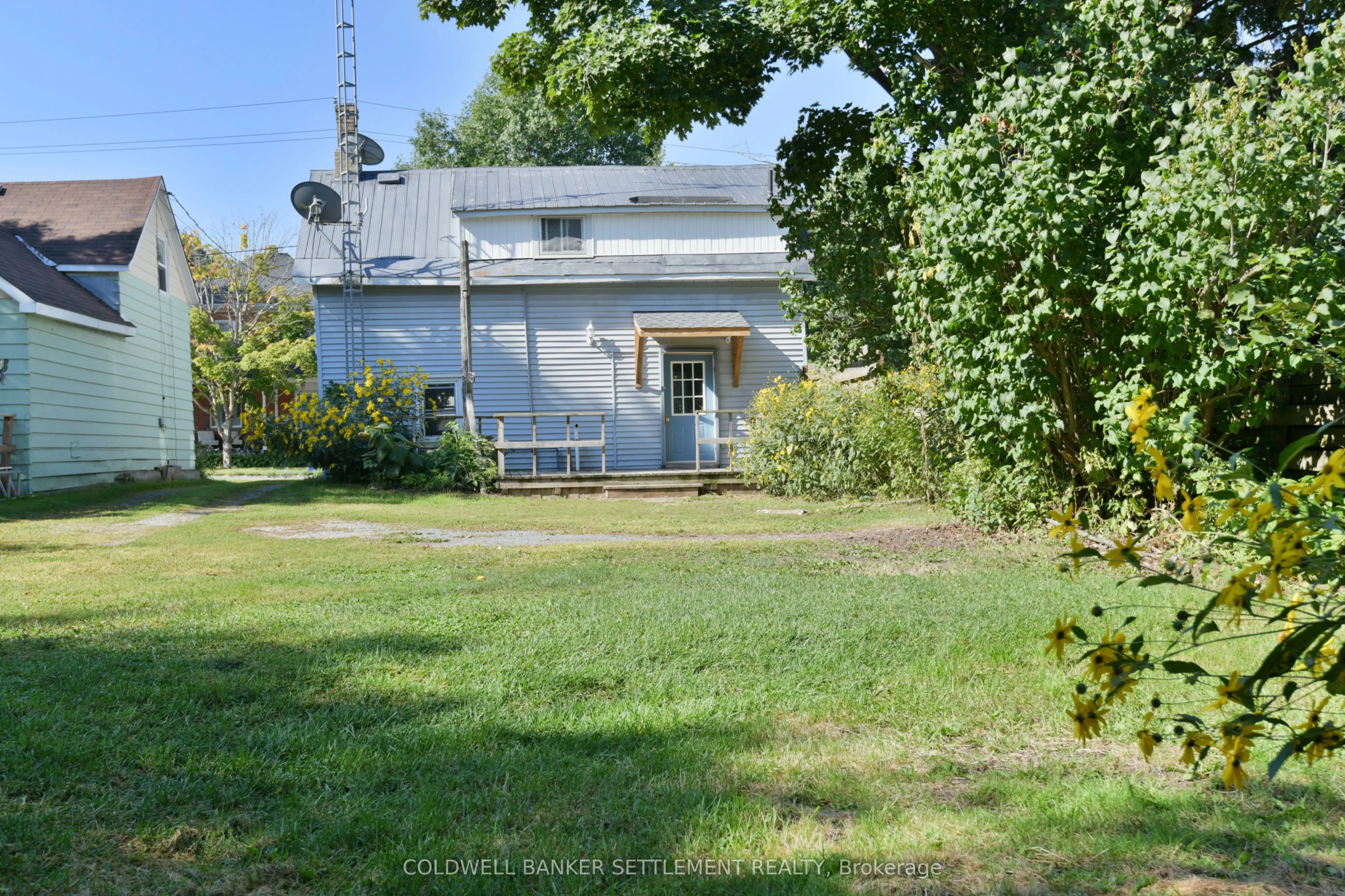 89 Drummond Street E