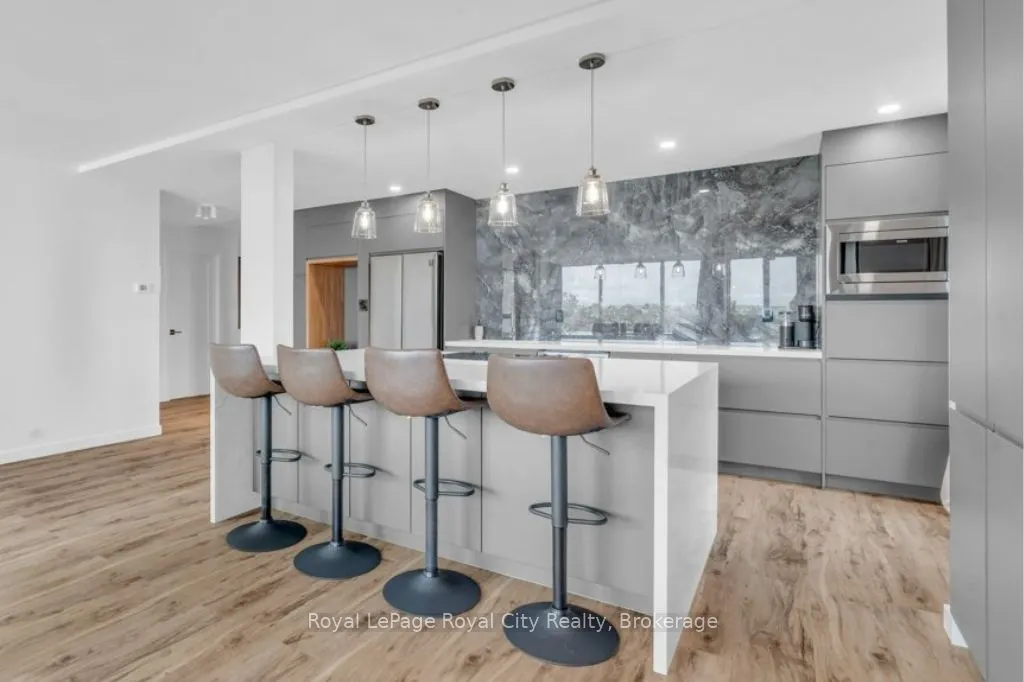 19 Woodlawn Road E, #511