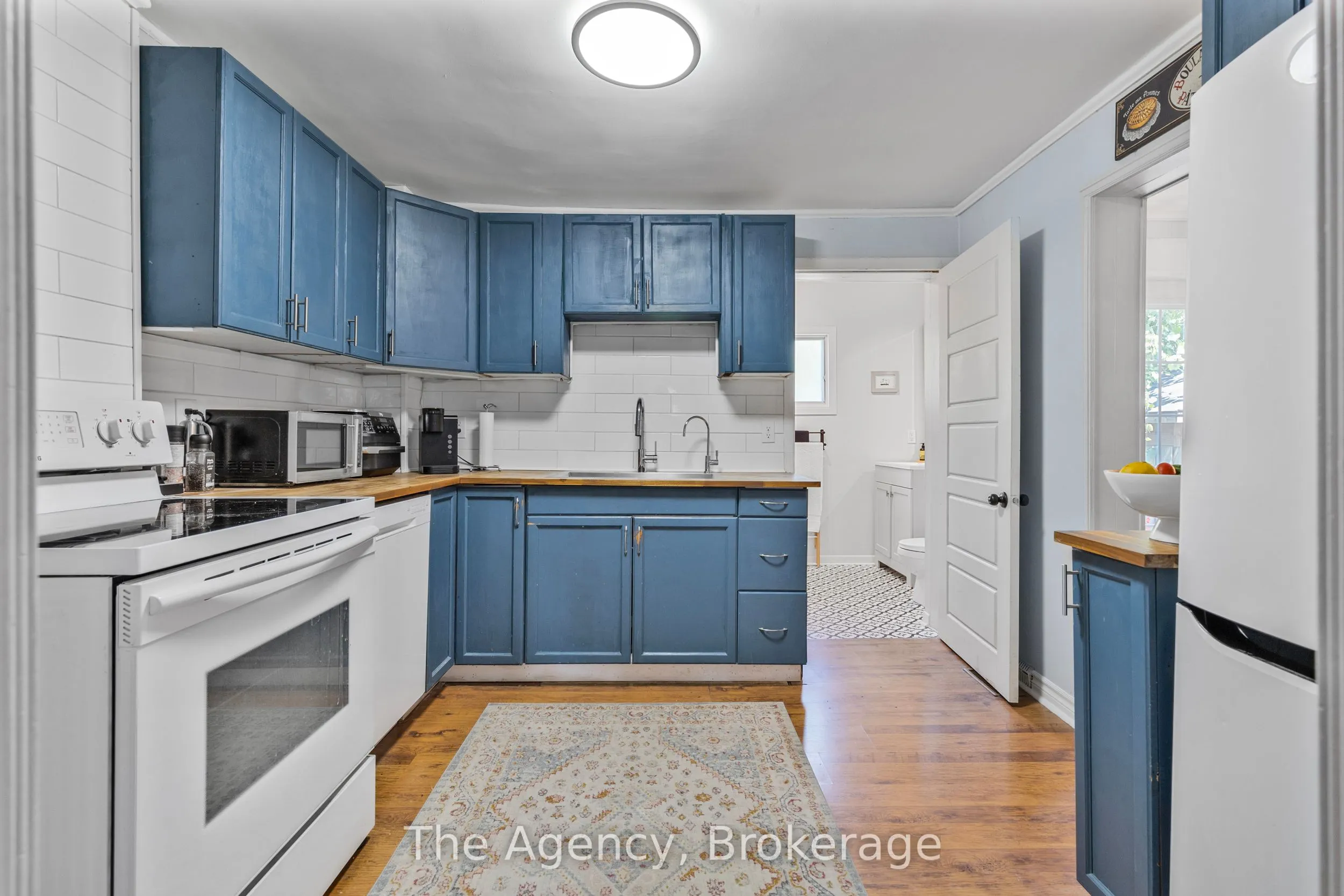 1 Mareve Avenue