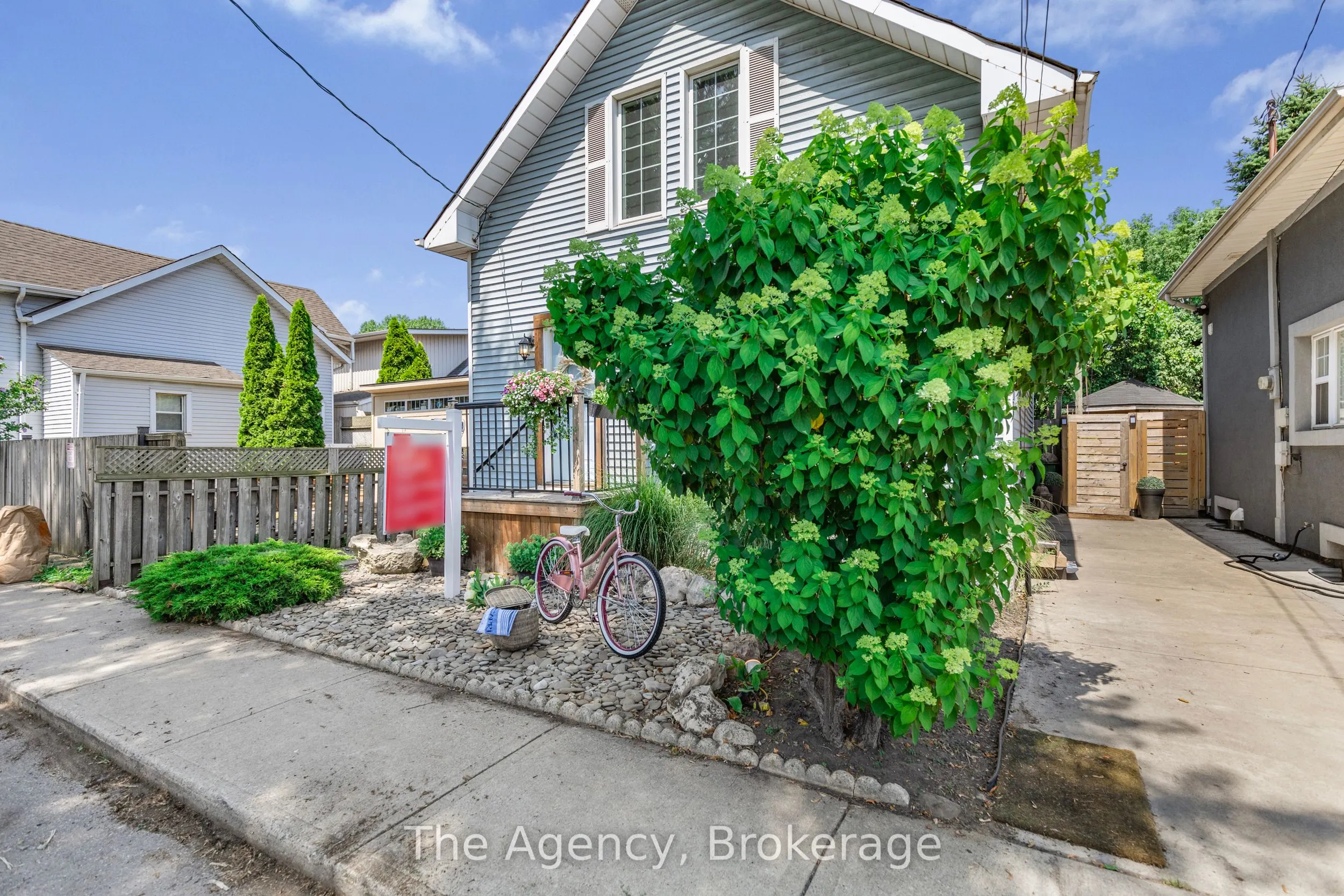 1 Mareve Avenue