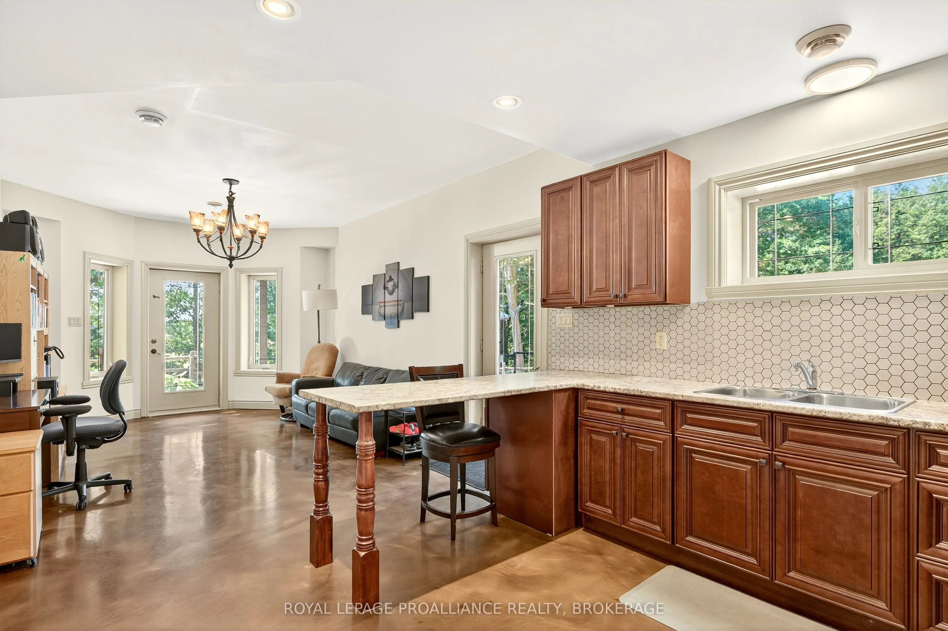 4671 Verona Sands Road