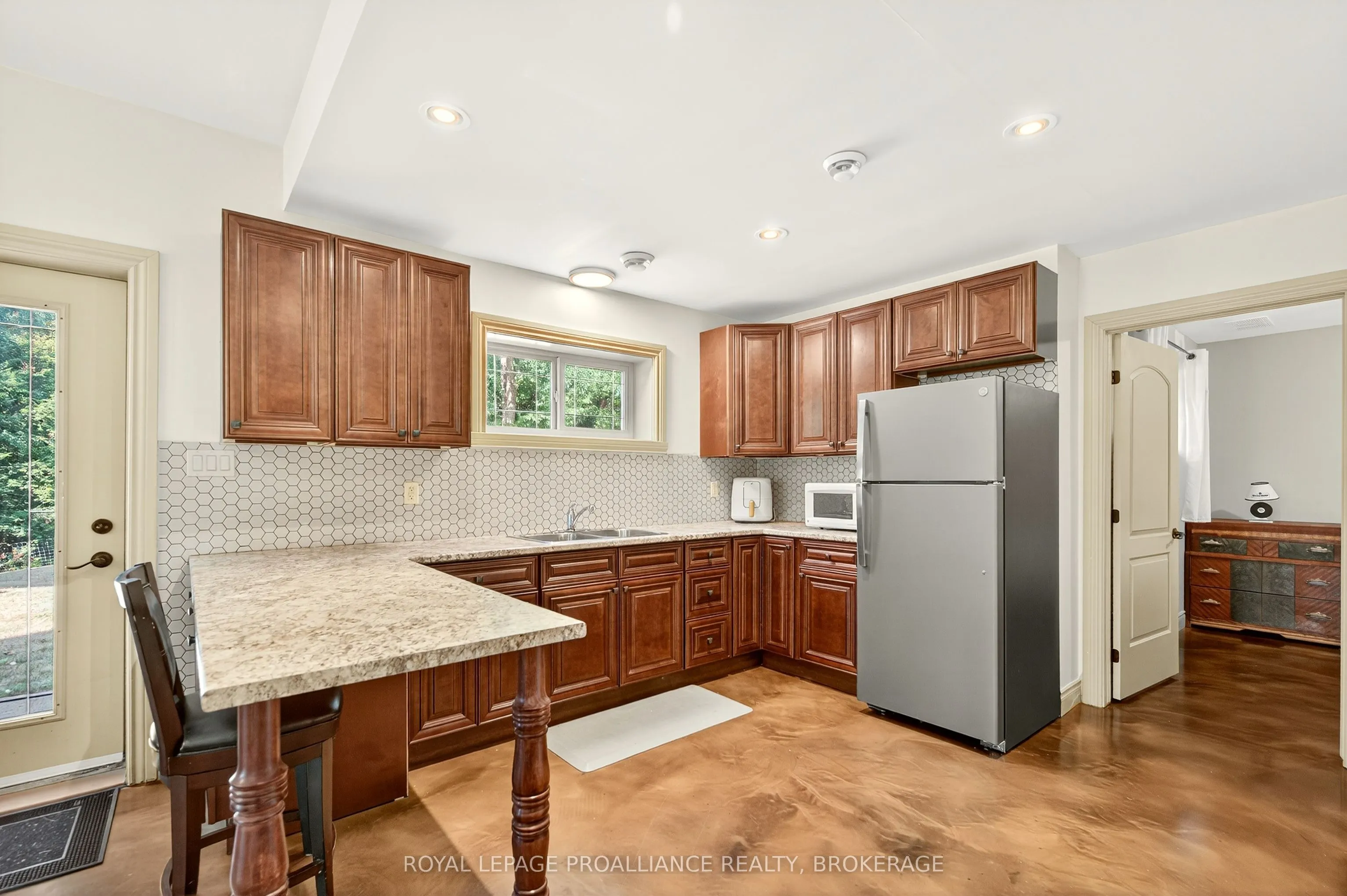 4671 Verona Sands Road