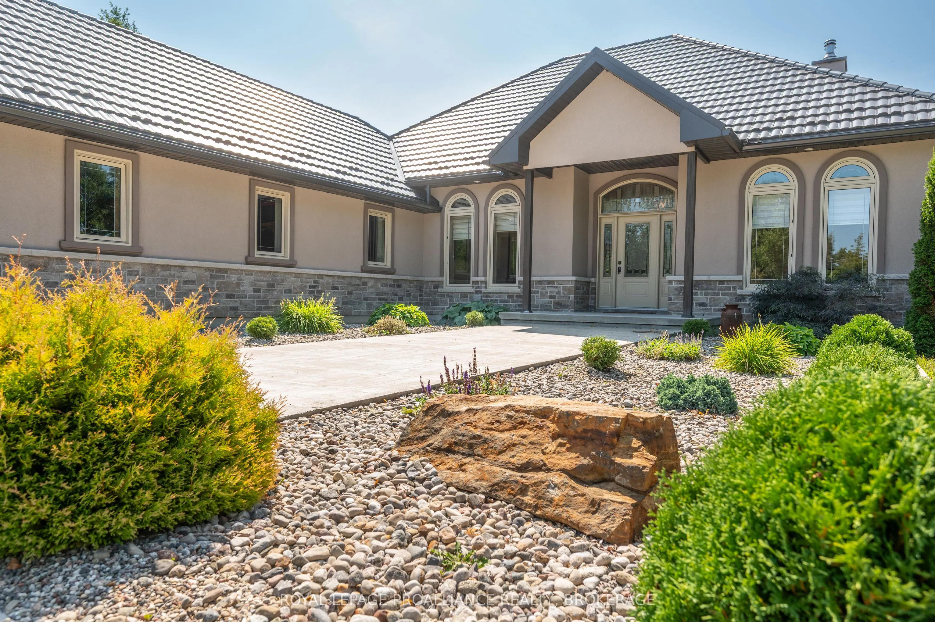 4671 Verona Sands Road