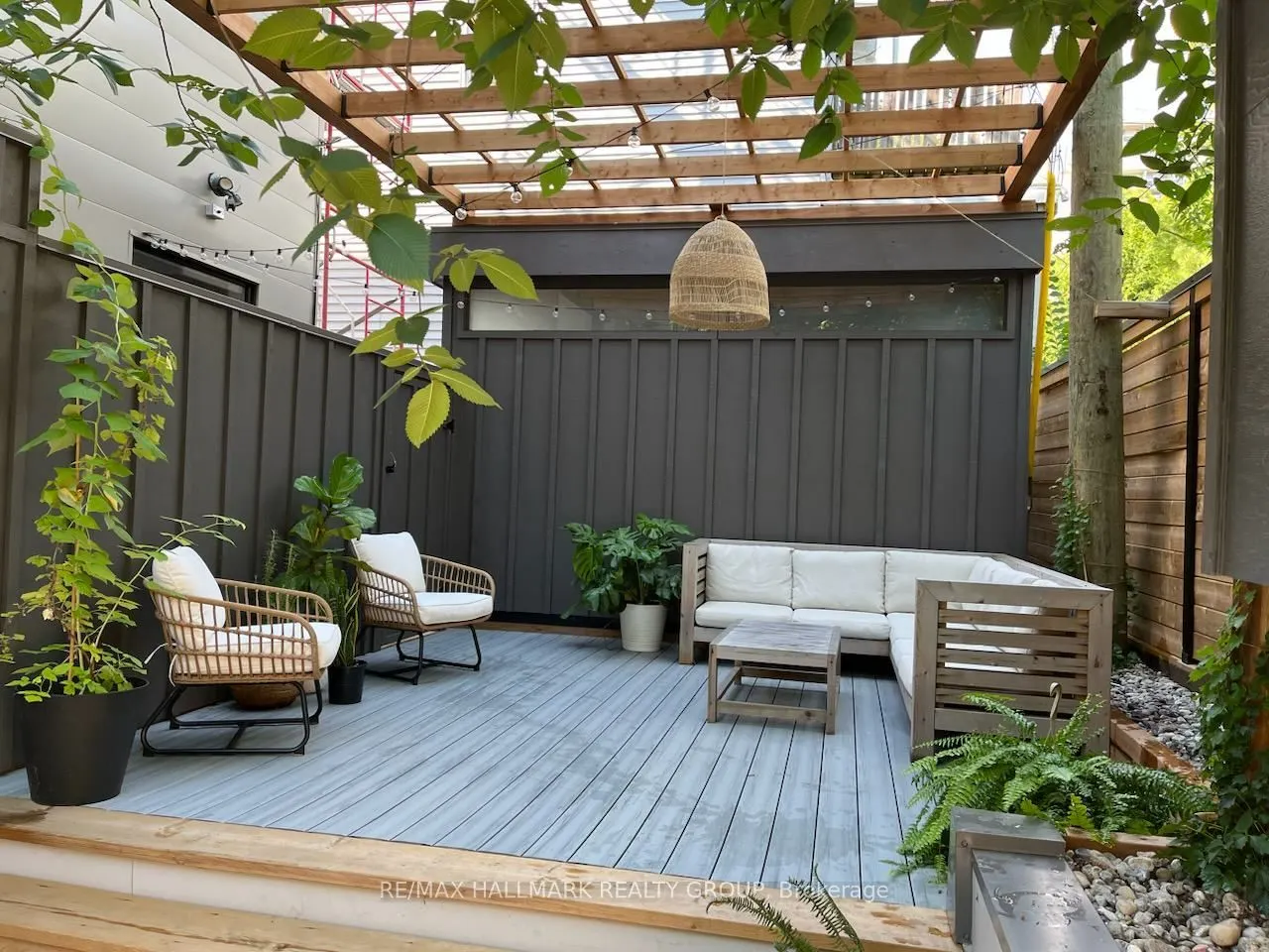 59 Douglas Avenue