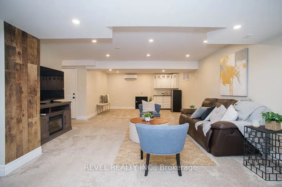 89 Dante Crescent