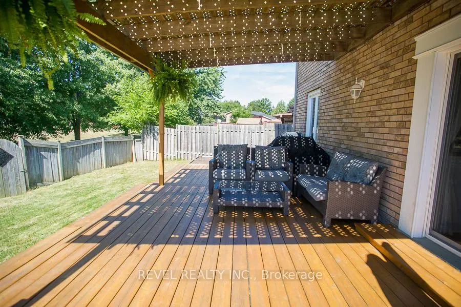 89 Dante Crescent