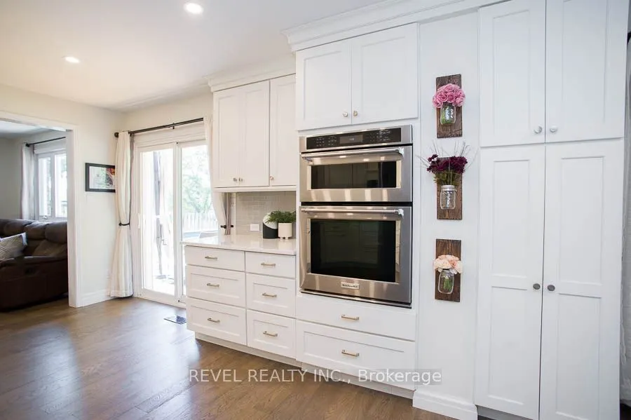 89 Dante Crescent
