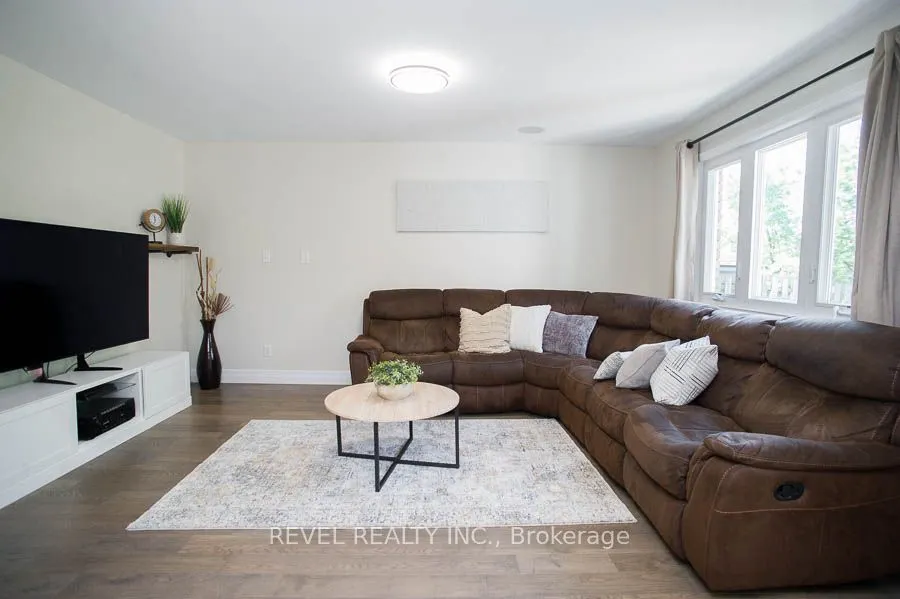 89 Dante Crescent