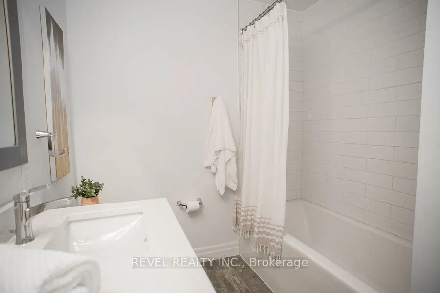 89 Dante Crescent