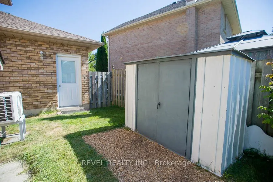 89 Dante Crescent