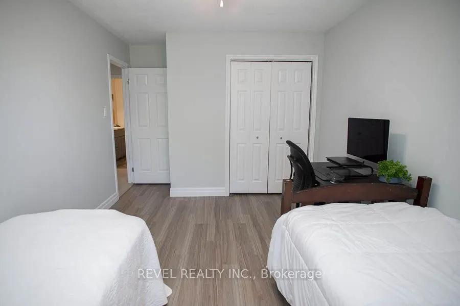89 Dante Crescent