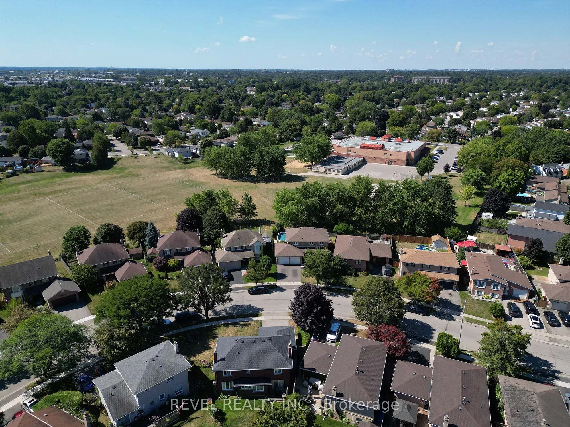 89 Dante Crescent
