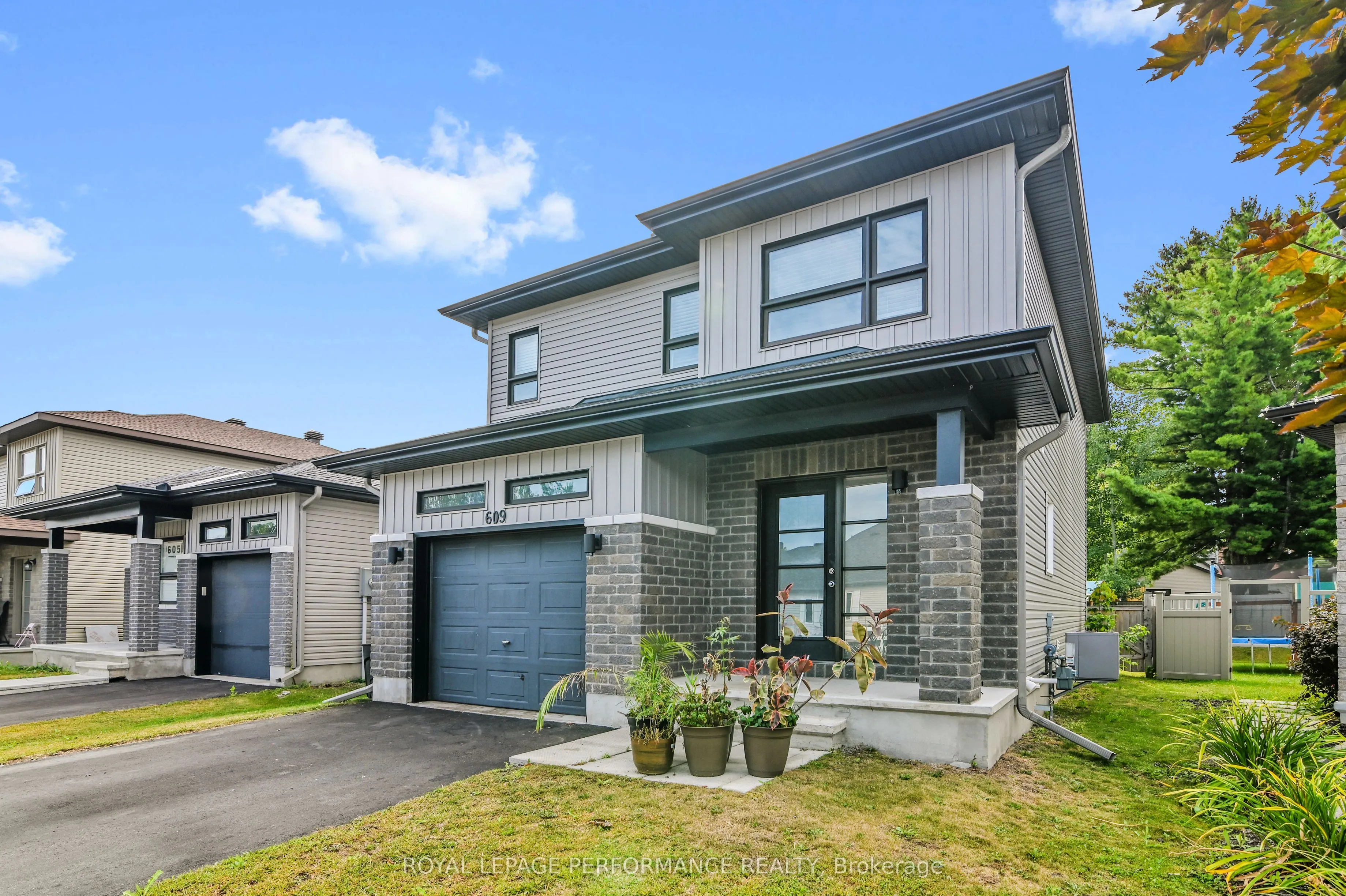 609 Robert Street