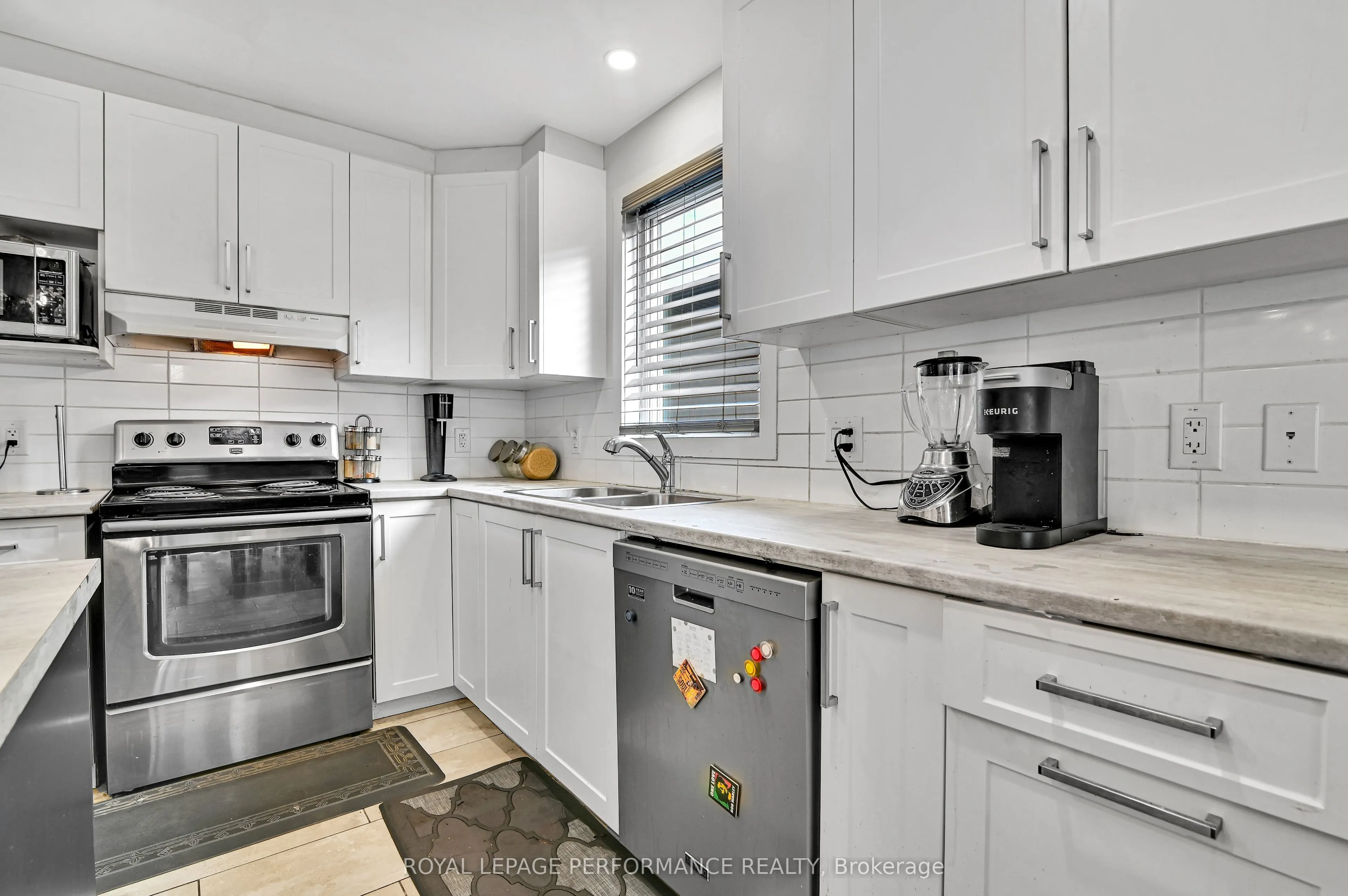 609 Robert Street
