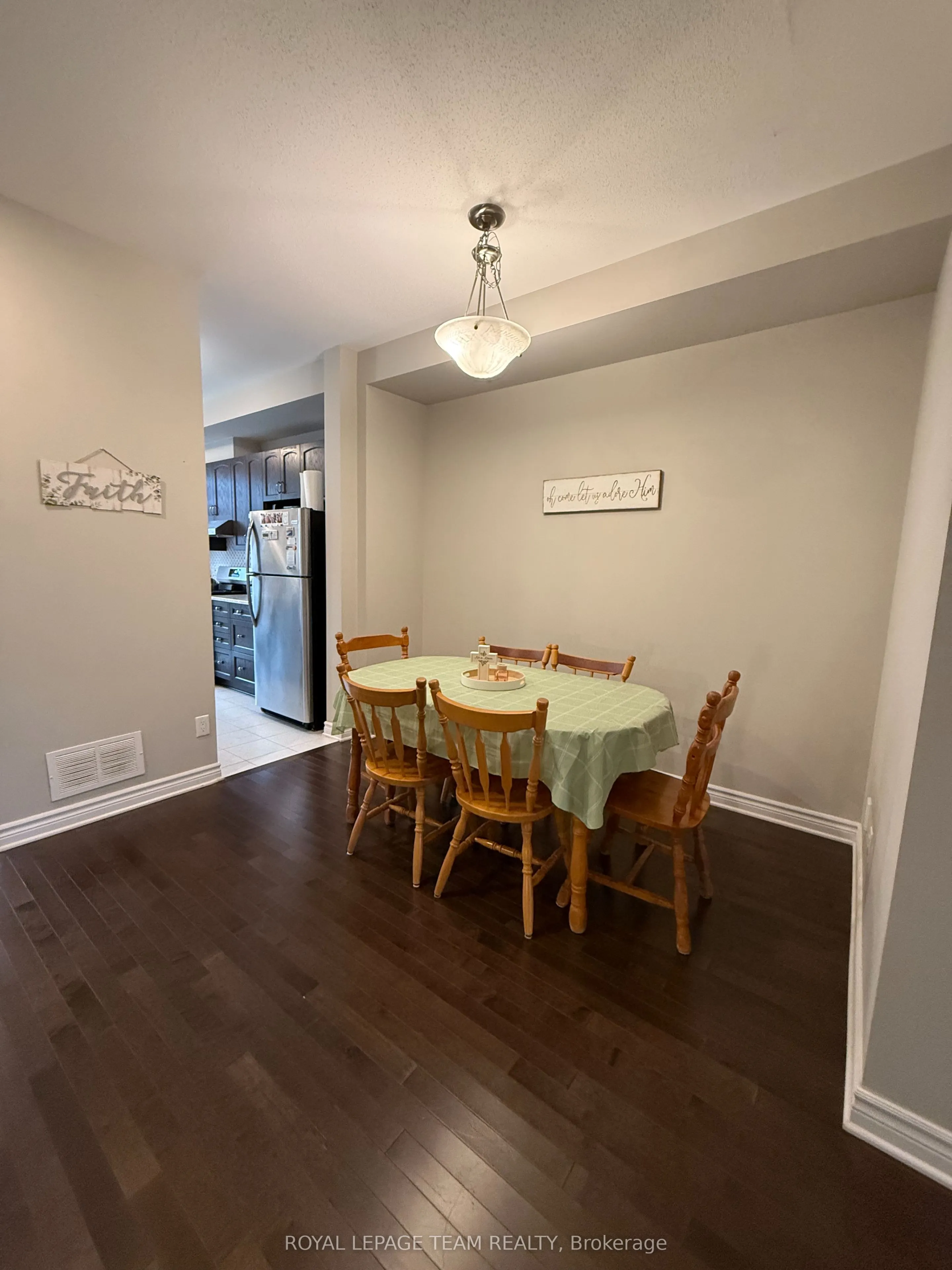 214 Bandelier Way