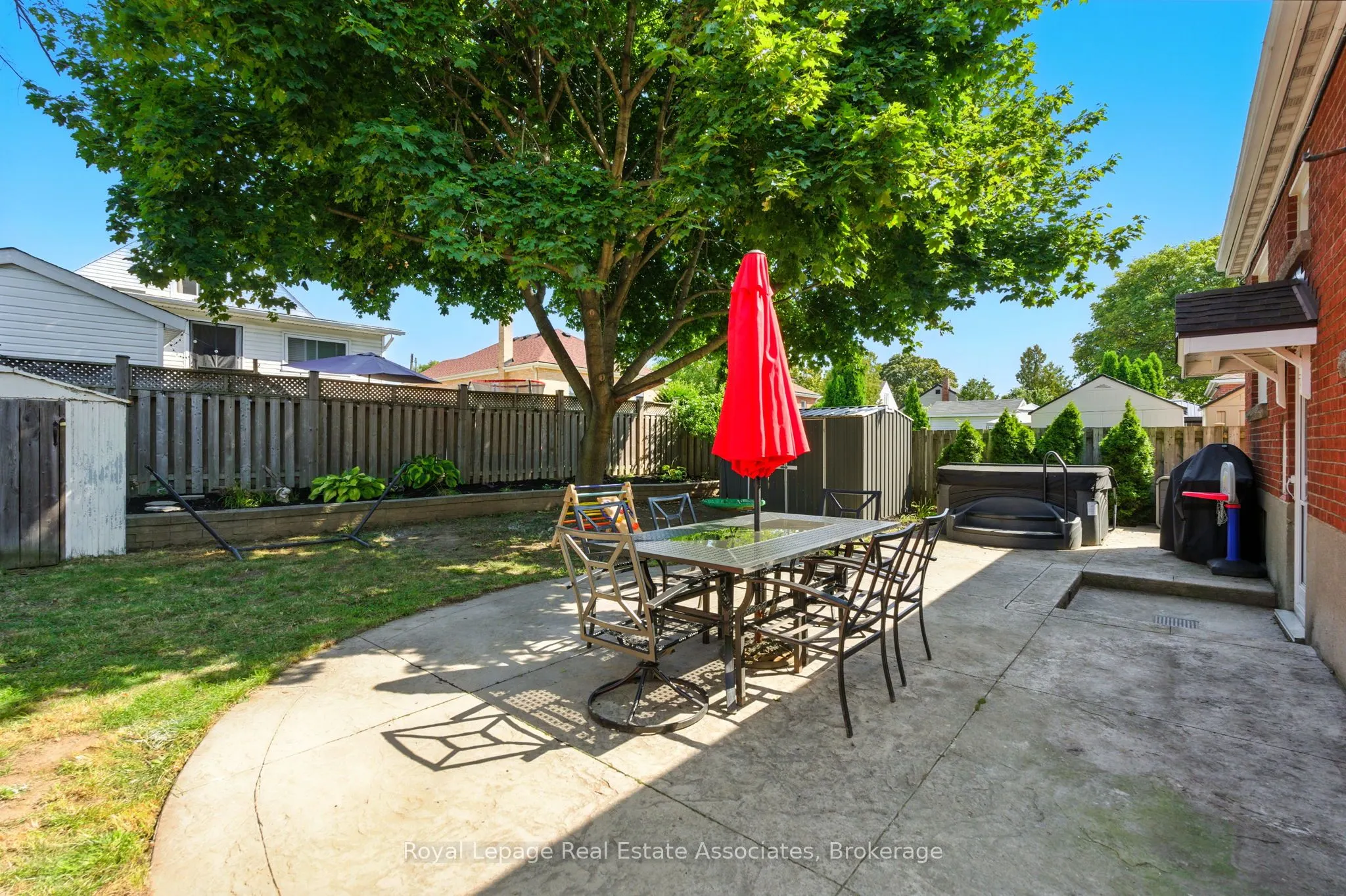 7 Deer Avenue