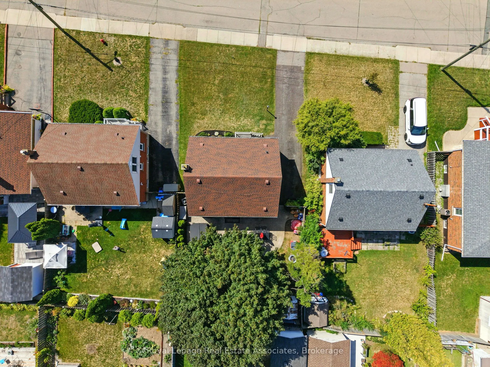 7 Deer Avenue