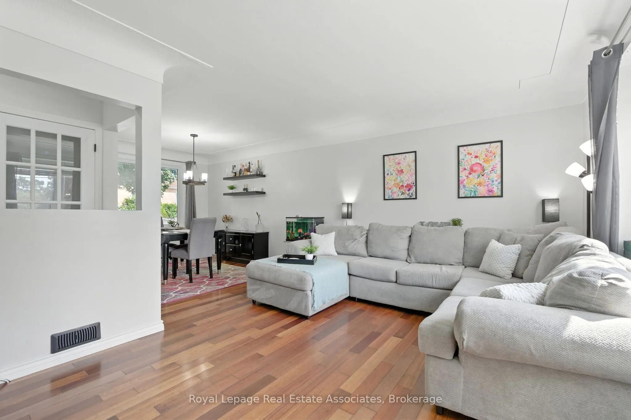 7 Deer Avenue