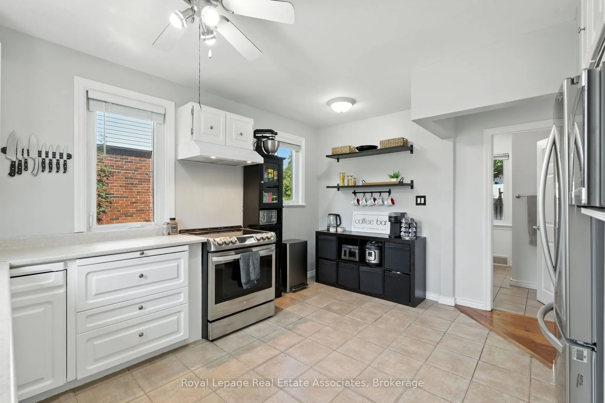 7 Deer Avenue