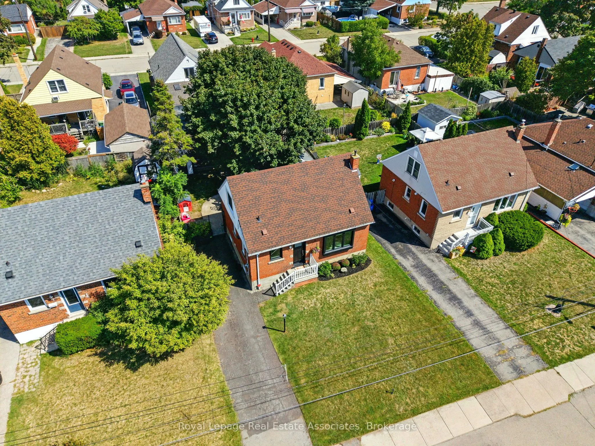 7 Deer Avenue