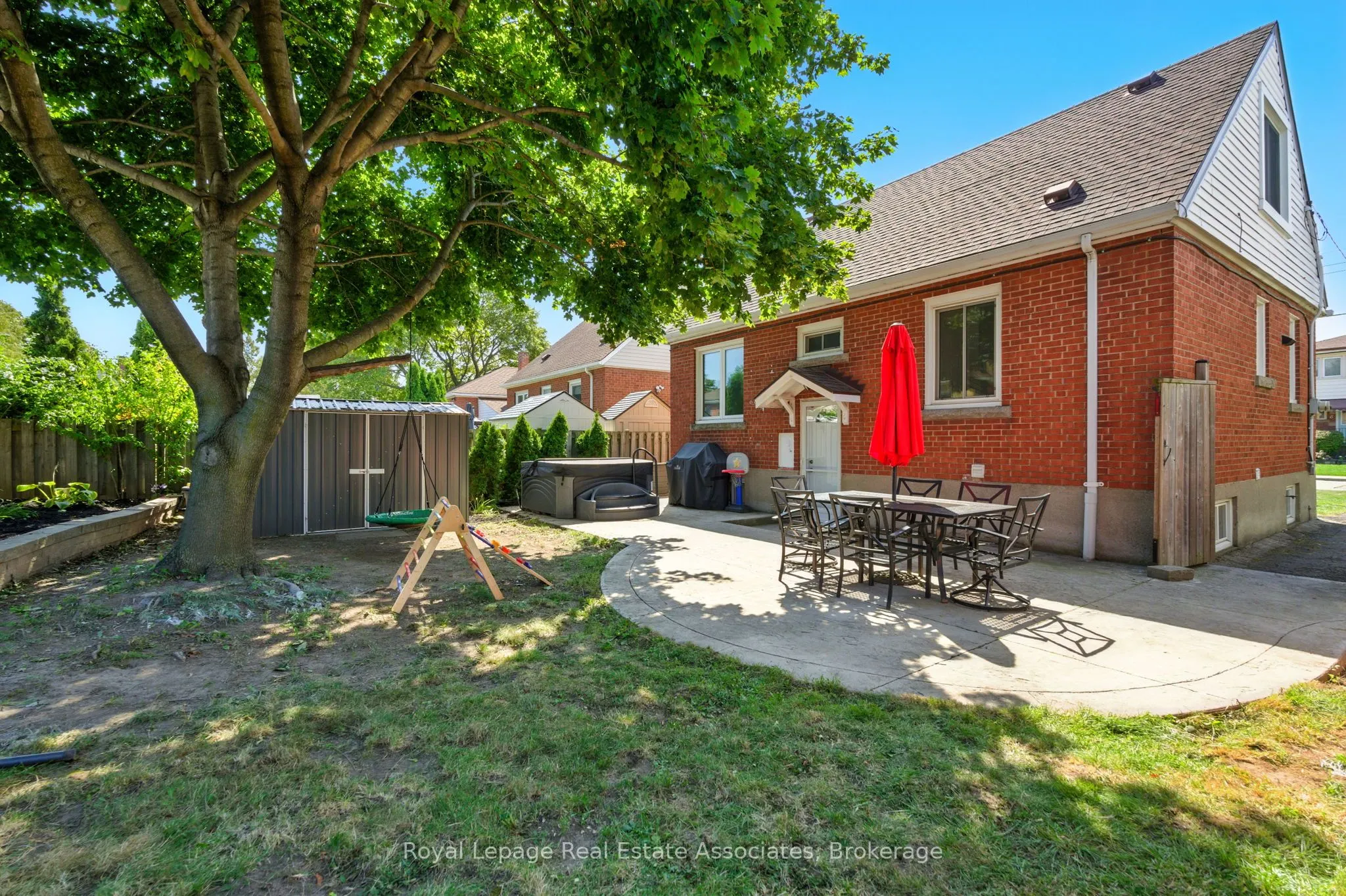 7 Deer Avenue