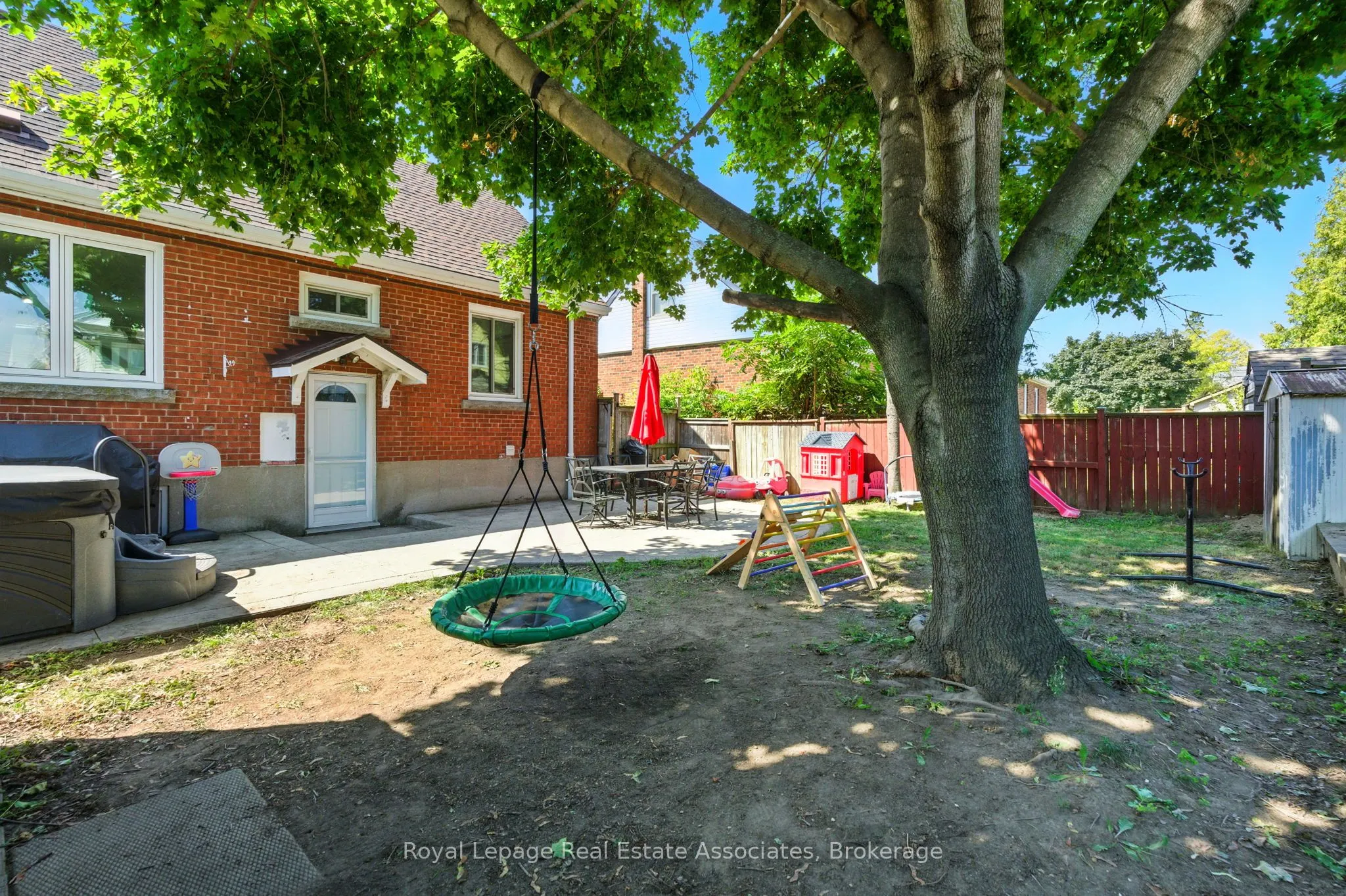 7 Deer Avenue