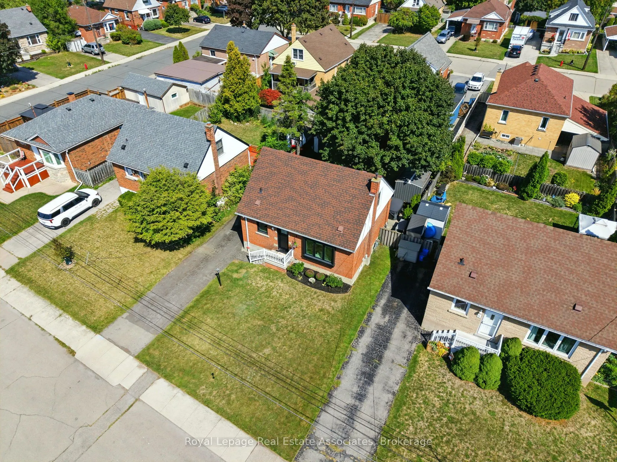 7 Deer Avenue