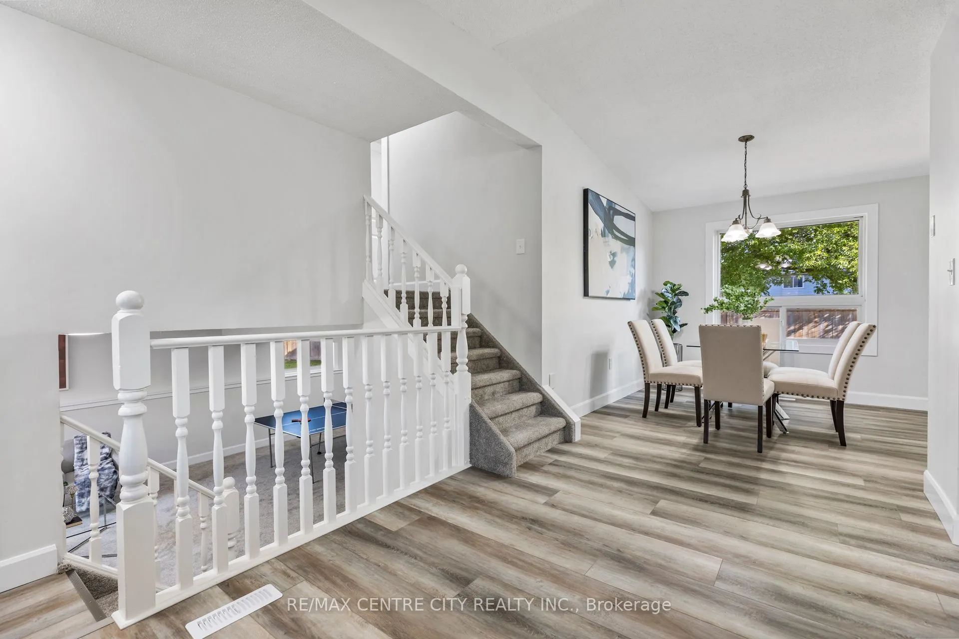 214 Portsmouth Crescent E