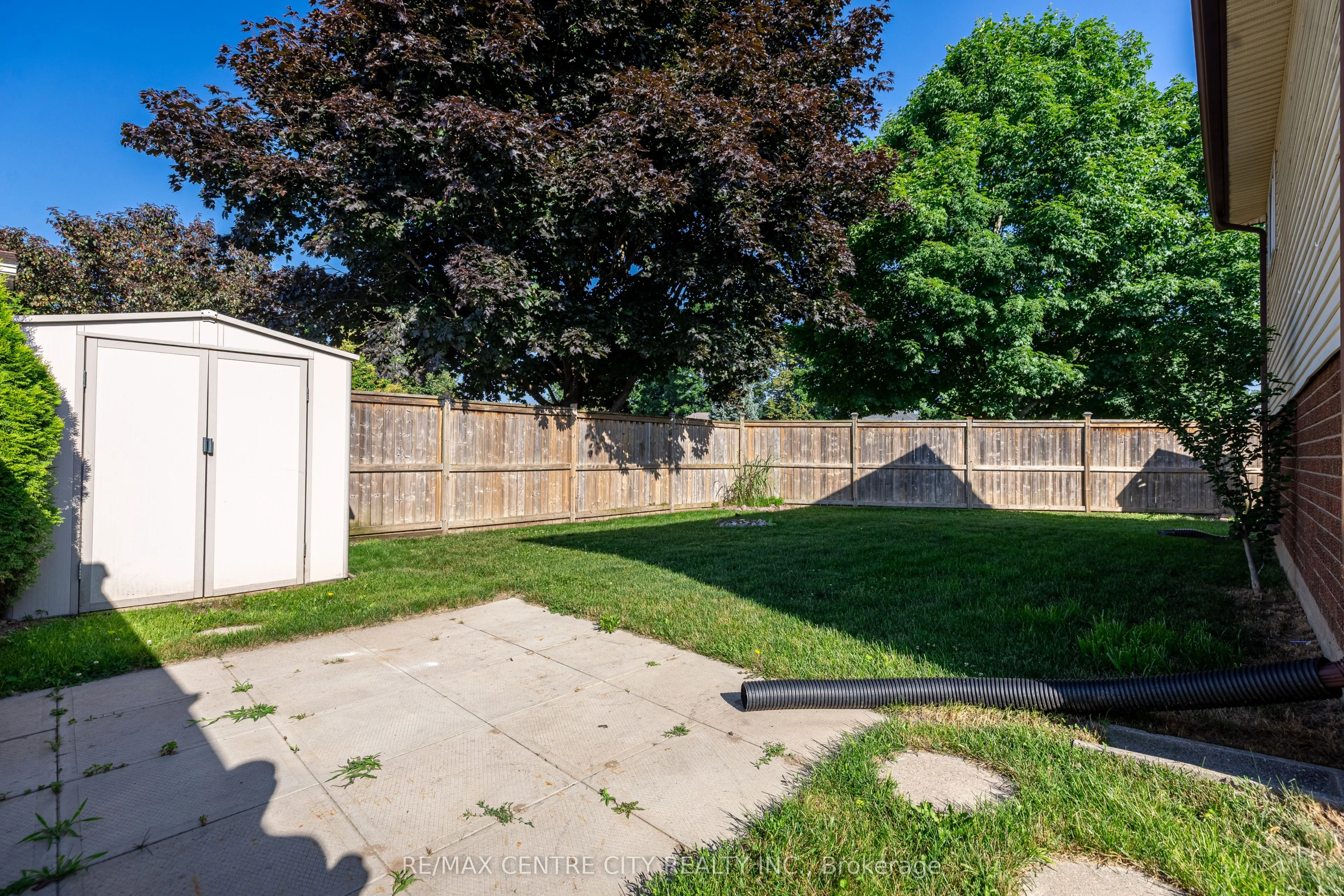 214 Portsmouth Crescent E