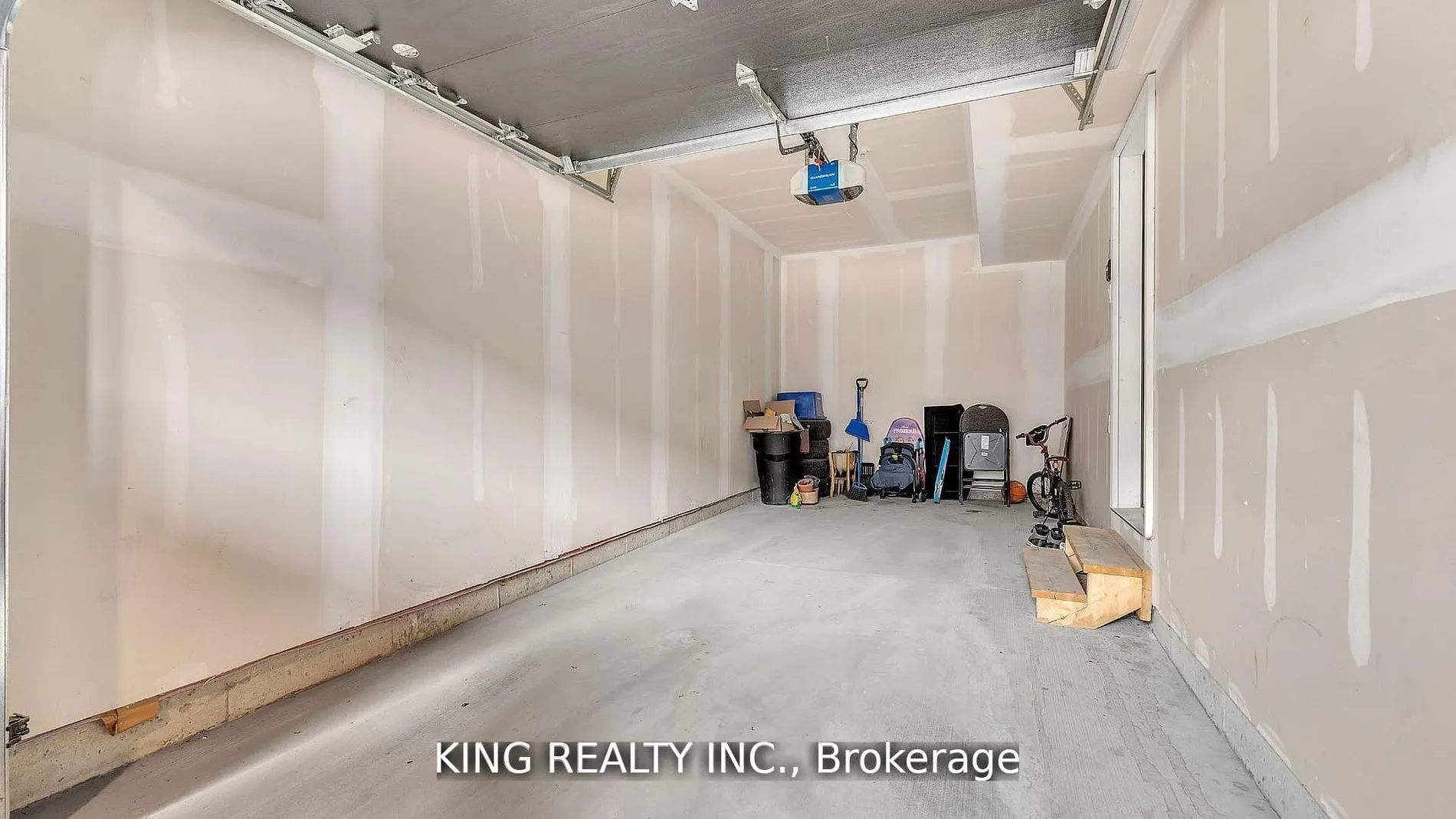 819 KLEINBURG Drive, #55