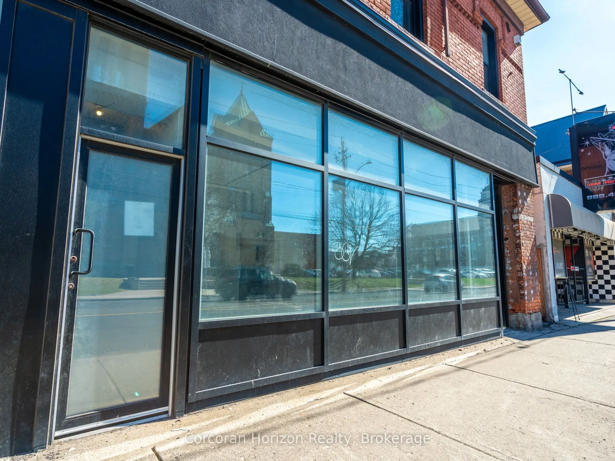 681 Barton Street East Street E, #Main