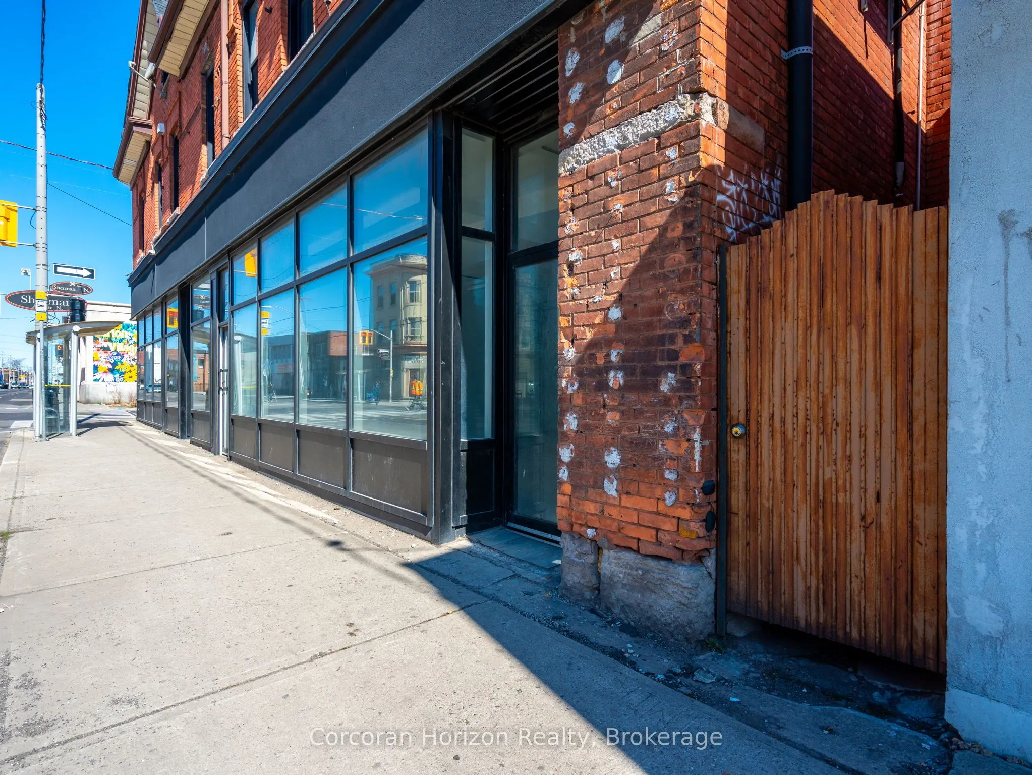 681 Barton Street East Street E, #Main