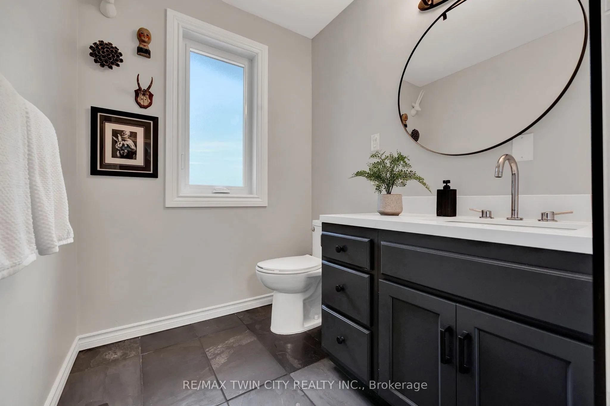 405 Glasgow Street, #3